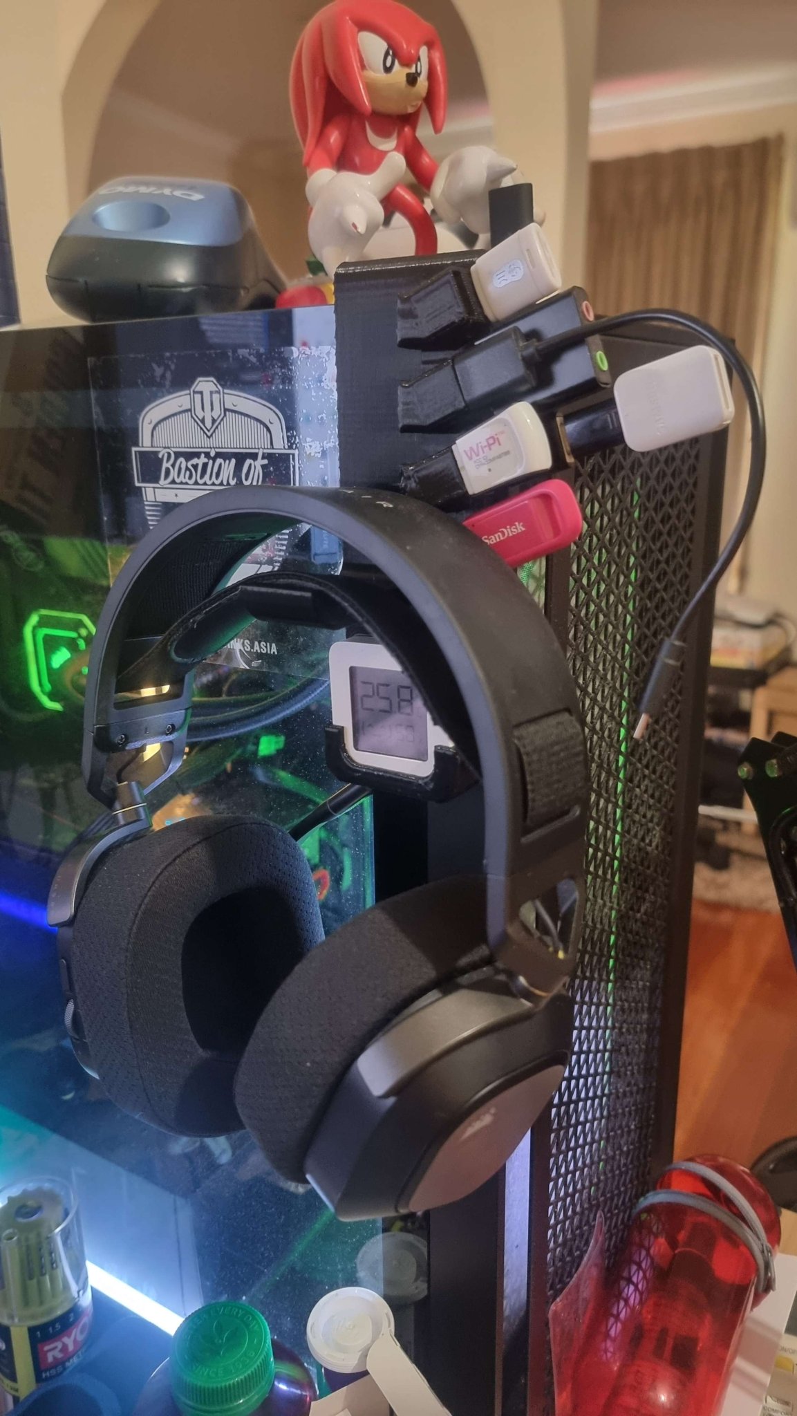 Tiêu đề Giá treo tai nghe và USB Corsair 5000XD có kèm cảm biến X