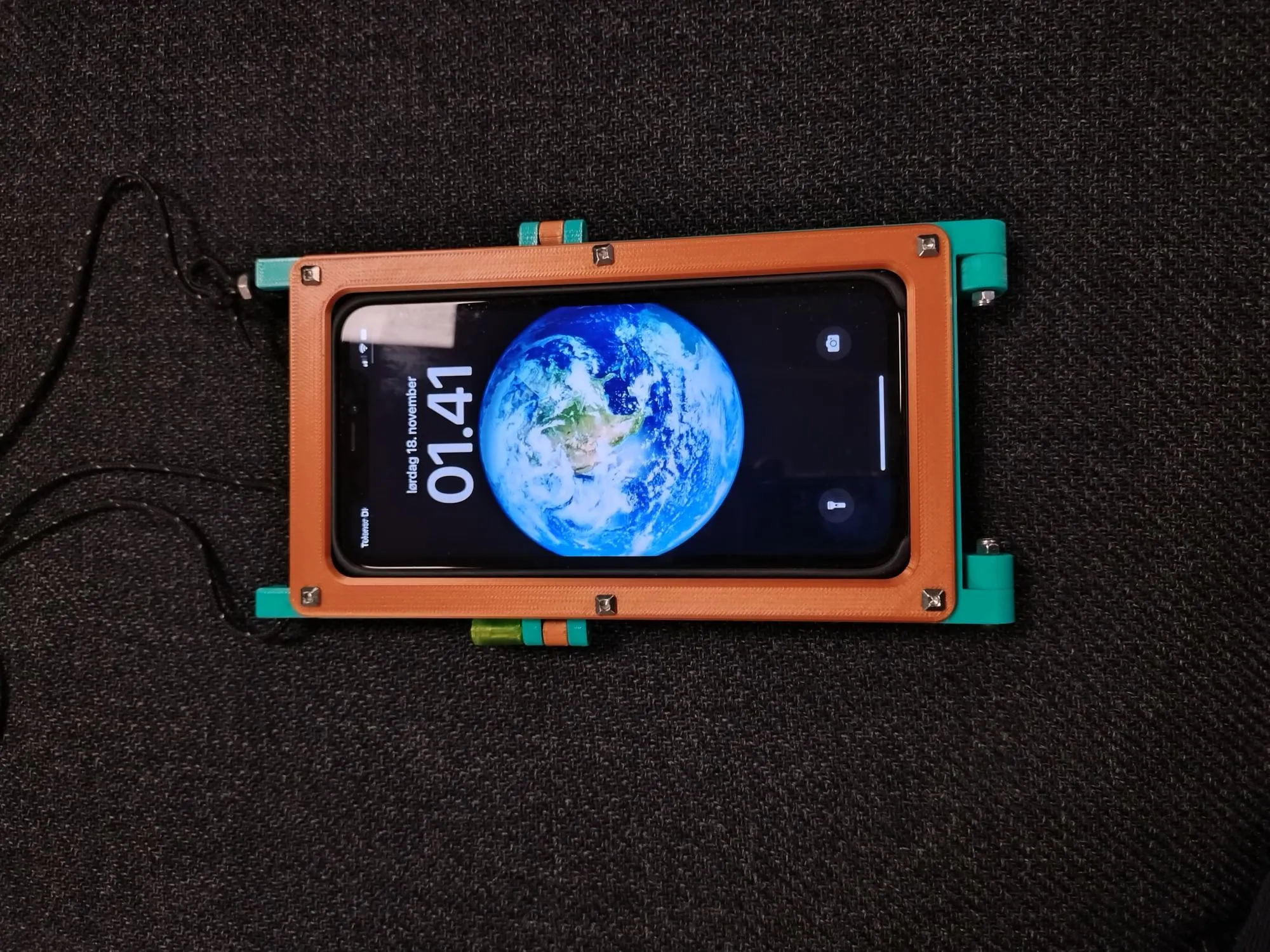 Iphone 11 holder/carry case