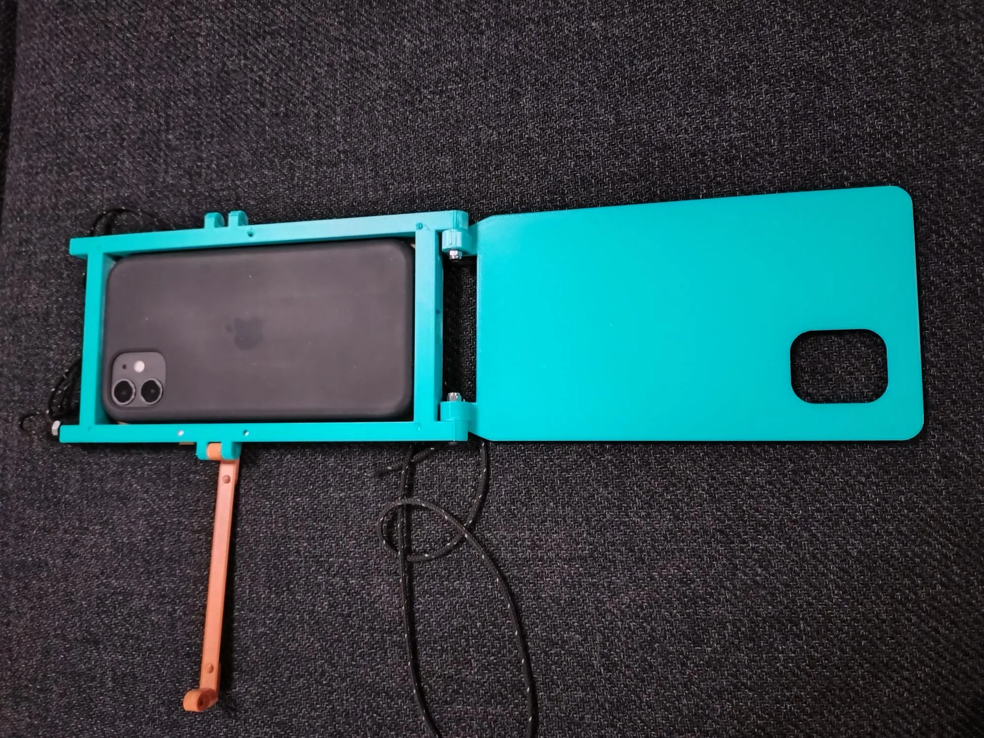 Iphone 11 holder/carry case