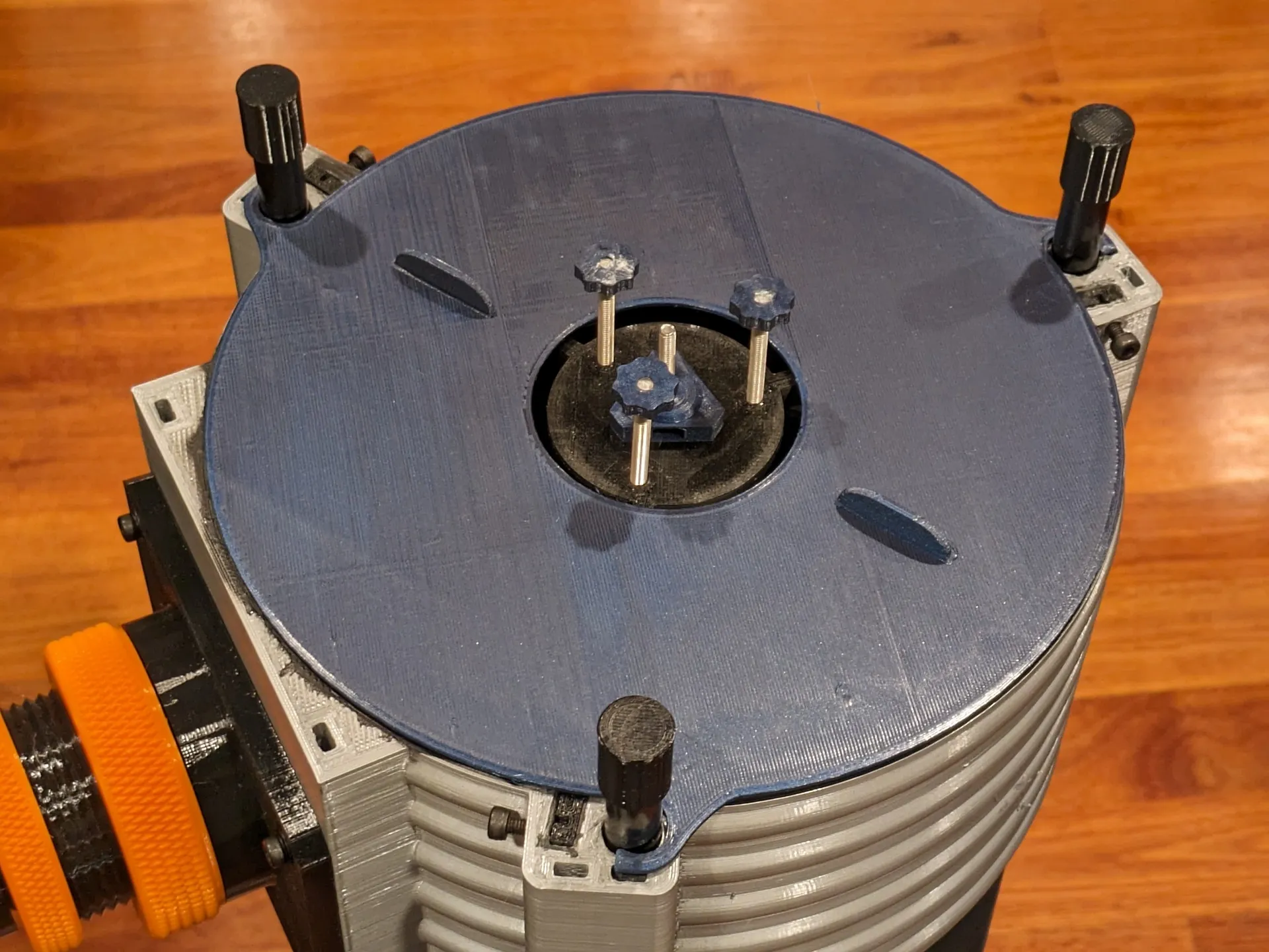 Tiêu đề Vỏ gương chính và phụ của Leavitt Tóm tắt Đây là