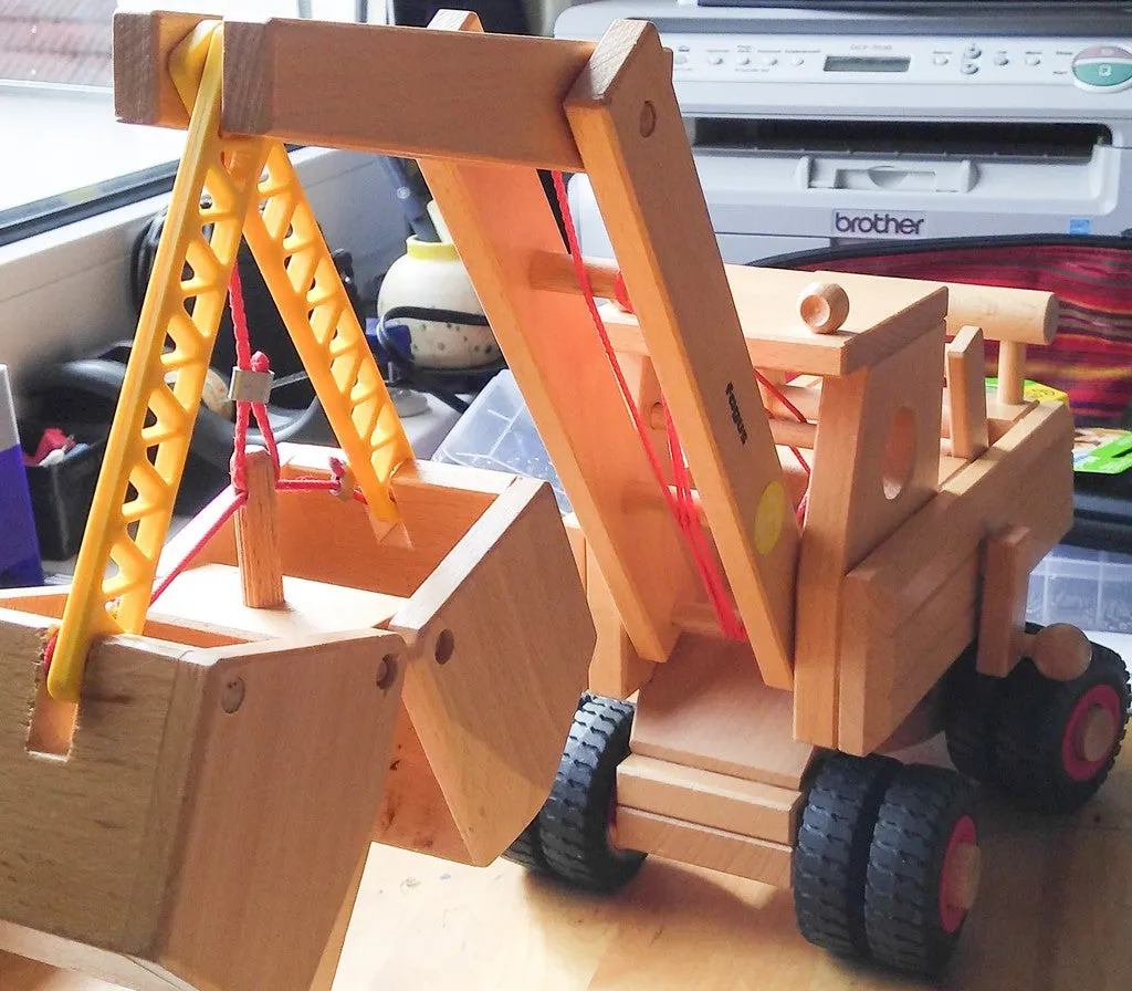 Tiêu đề Fagus Bagger Ersatzteil Summary Ich reparere die Holzspielzeuge m