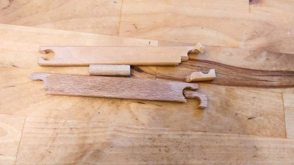 Tiêu đề Fagus Bagger Ersatzteil Summary Ich reparere die Holzspielzeuge m