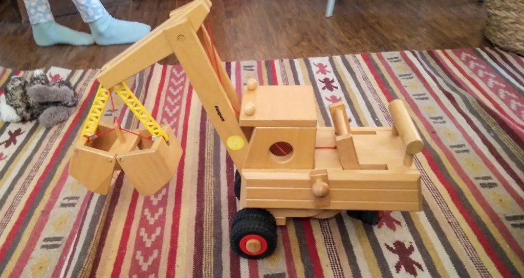 Tiêu đề Fagus Bagger Ersatzteil Summary Ich reparere die Holzspielzeuge m