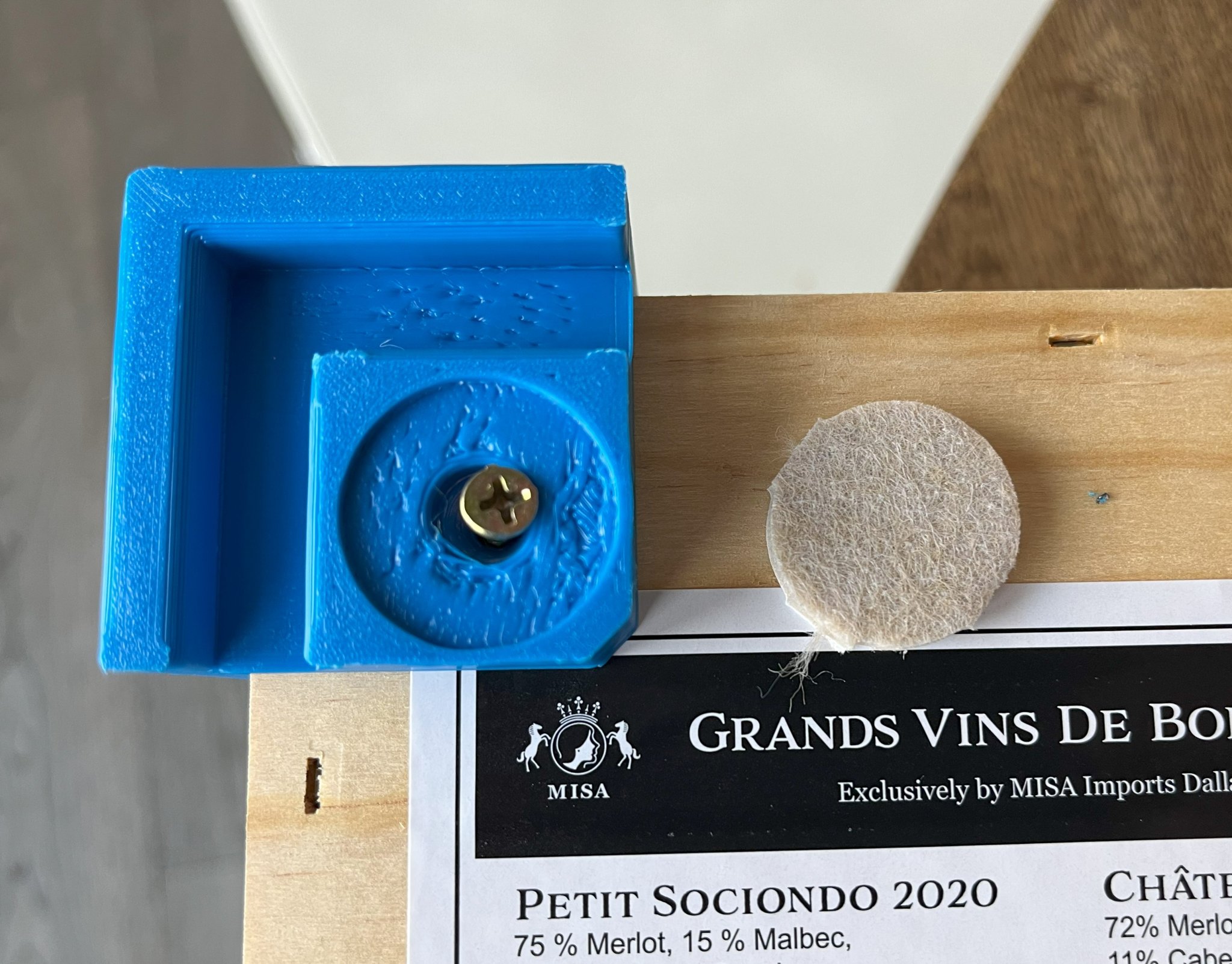 Tiêu đề Góc xếp hộp rượu Costco Tóm tắt Kết hợp tình yêu