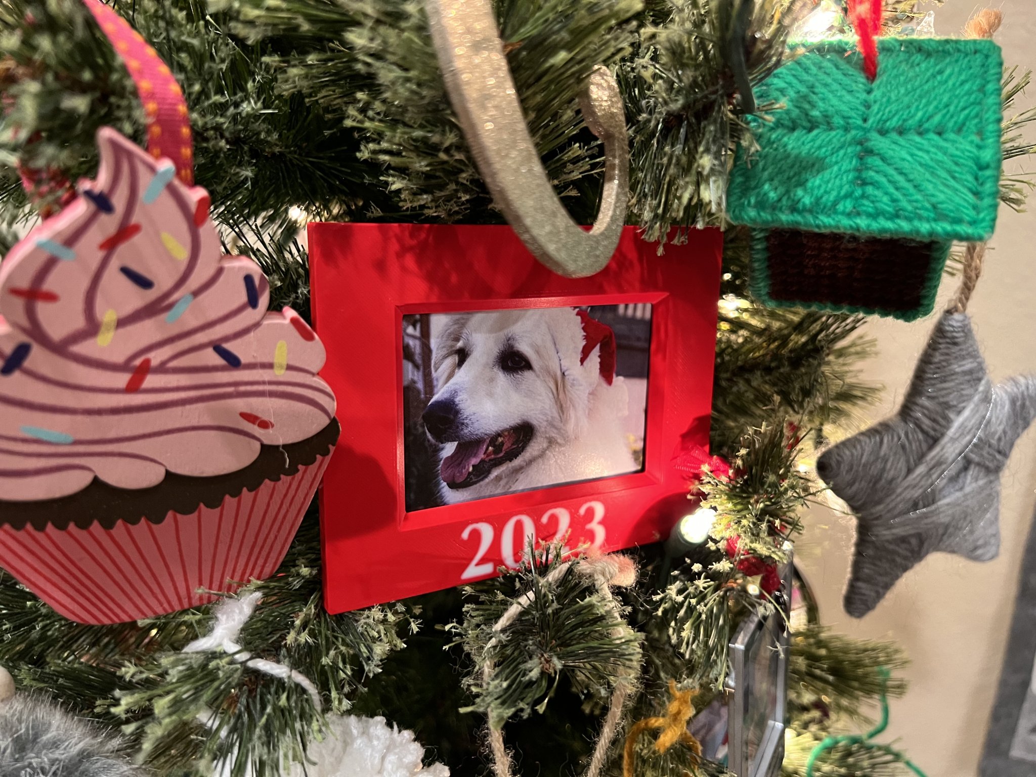 Tiêu đề Khung Ảnh cho Ảnh 2x3 Năm 2023 với các tùy chọn Cây