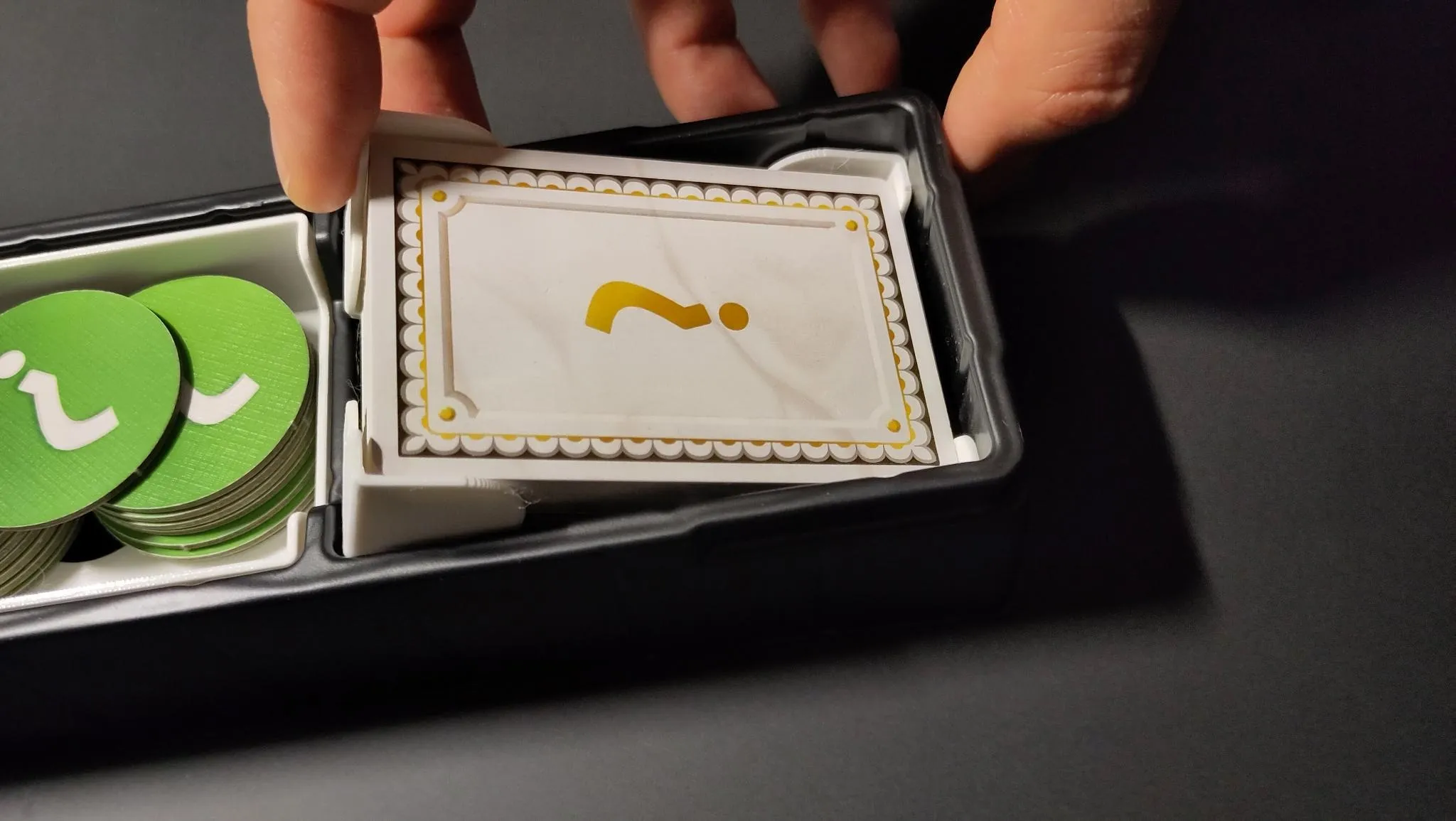 7 Wonders Architects - draw/discard boxes