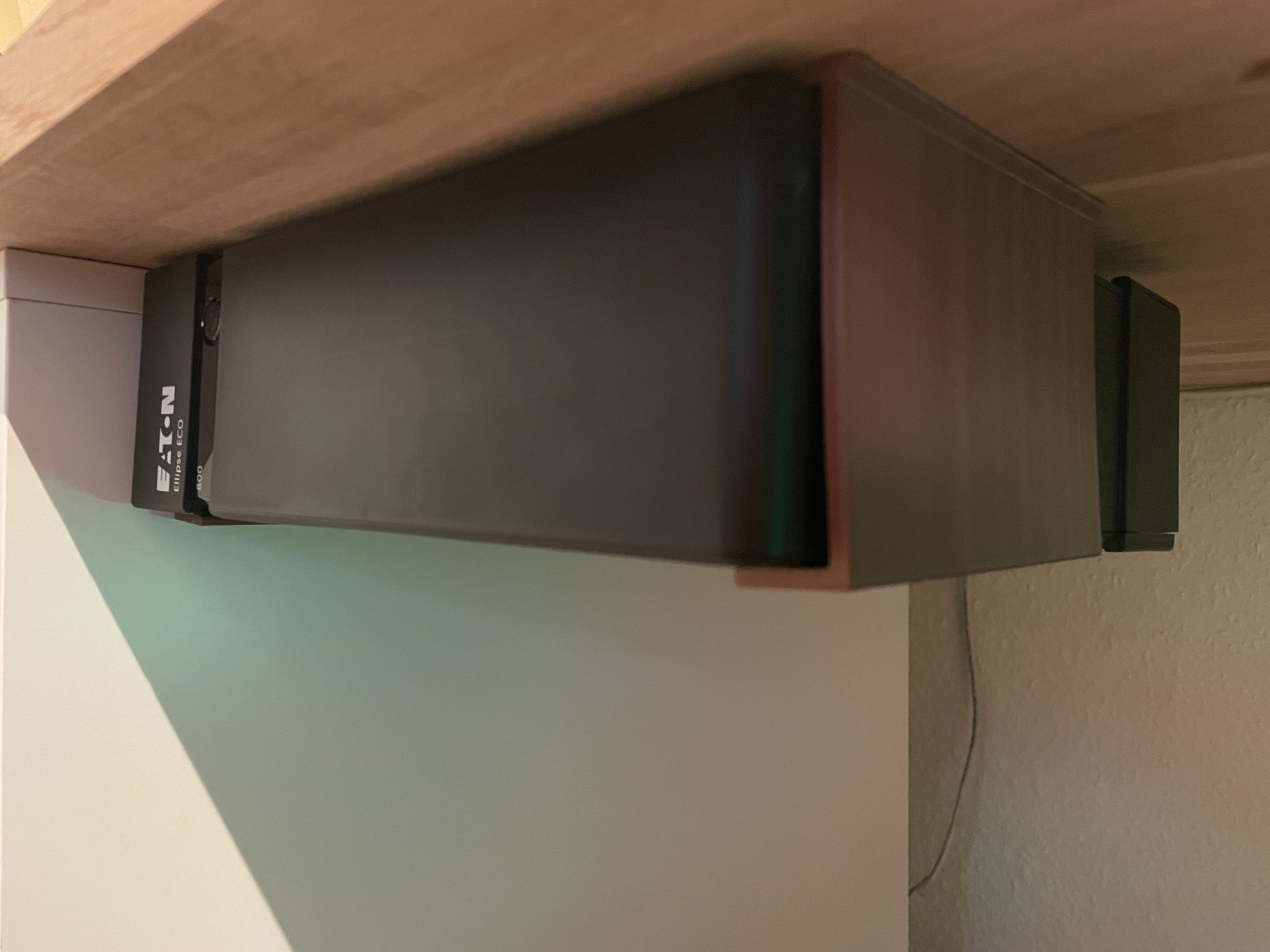 Tiêu đề USV UPS Holder Eaton Ellipse Eco 800 Tóm tắt Giá đỡ máy