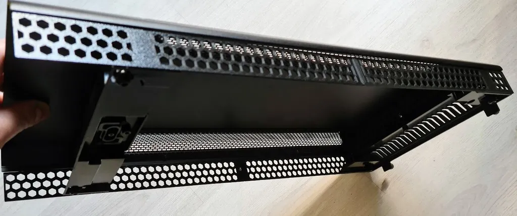 Phanteks Enthoo Evolv X - top riser for better airflow