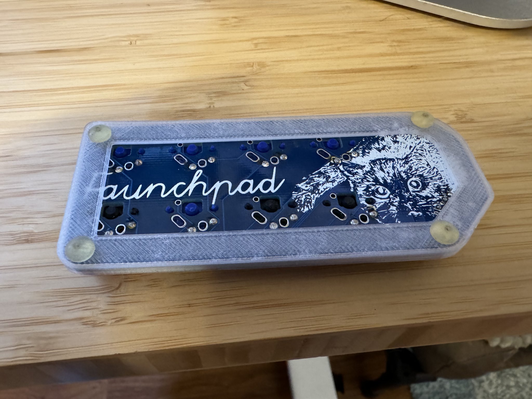 Tiêu đề Giá đỡ Faunch Pad Tóm tắt Giá đỡ mỏng cho Faunch Pad