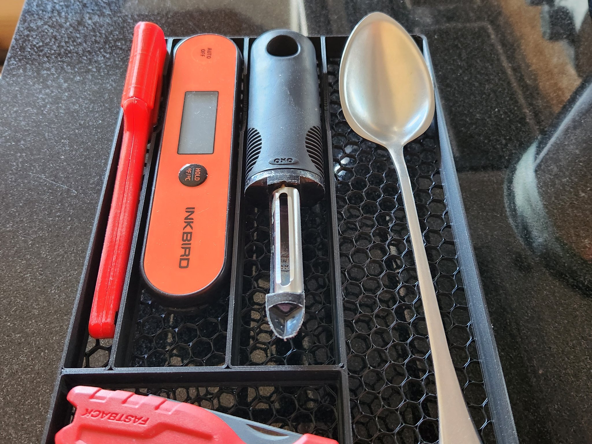 Khay Đựng Dao Kéo Trong Ngăn Kéo