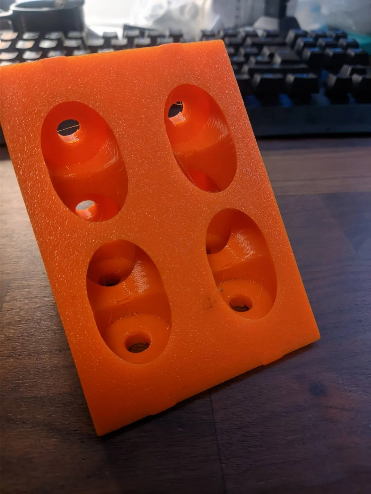 Tiêu đề Khối góc có thể tùy chỉnh cho cấu hình nhôm có nhiề