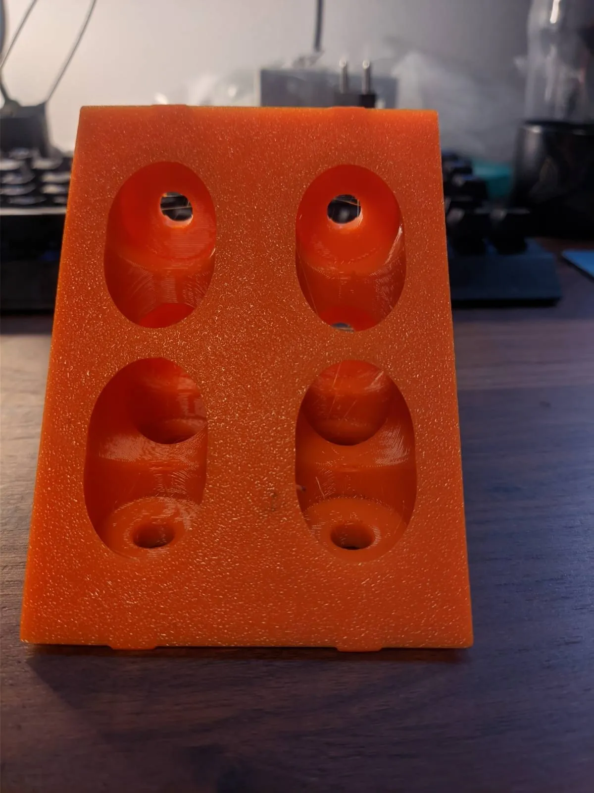 Tiêu đề Khối góc có thể tùy chỉnh cho cấu hình nhôm có nhiề