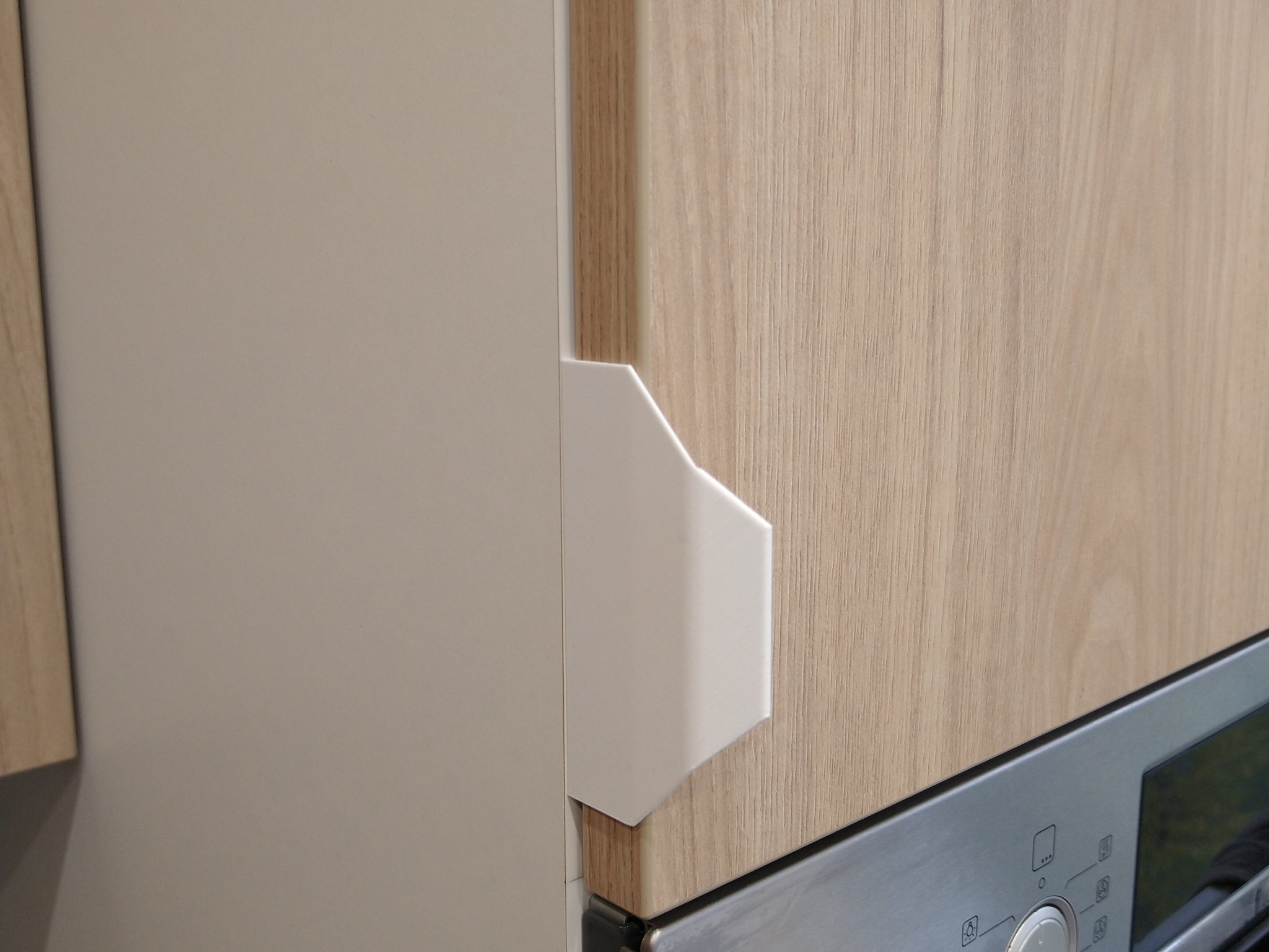 Tiêu đề Không có tay nắm cửa tủ và ngăn kéo cho tấm dày 18mm