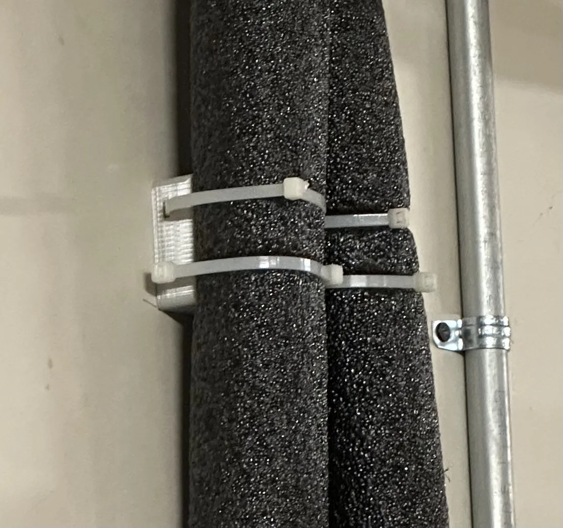 Kẹp ống cách nhiệt đôi