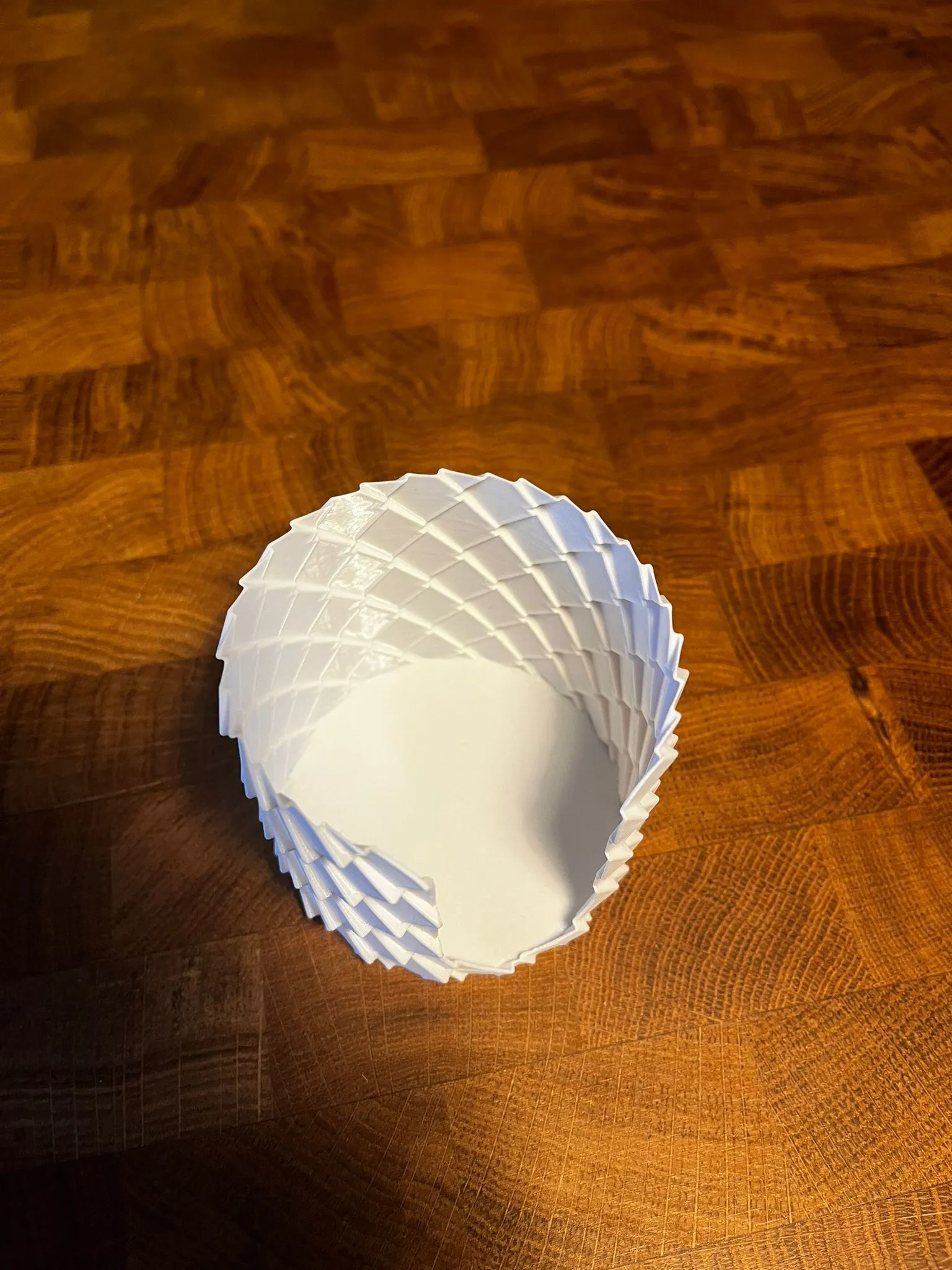 Tiêu đề Hộp đựng bông vảy rồng Tóm tắt Mẫu này là sự p