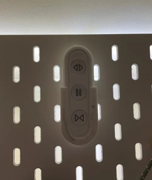 Tiêu đề Soporte control persianas Tóm tắt Soporte skadis para control