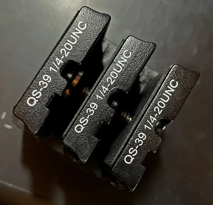 Phụ kiện Chân máy ảnh - Đế giữ cho Tấm nhả nhanh Vanguard QS-39