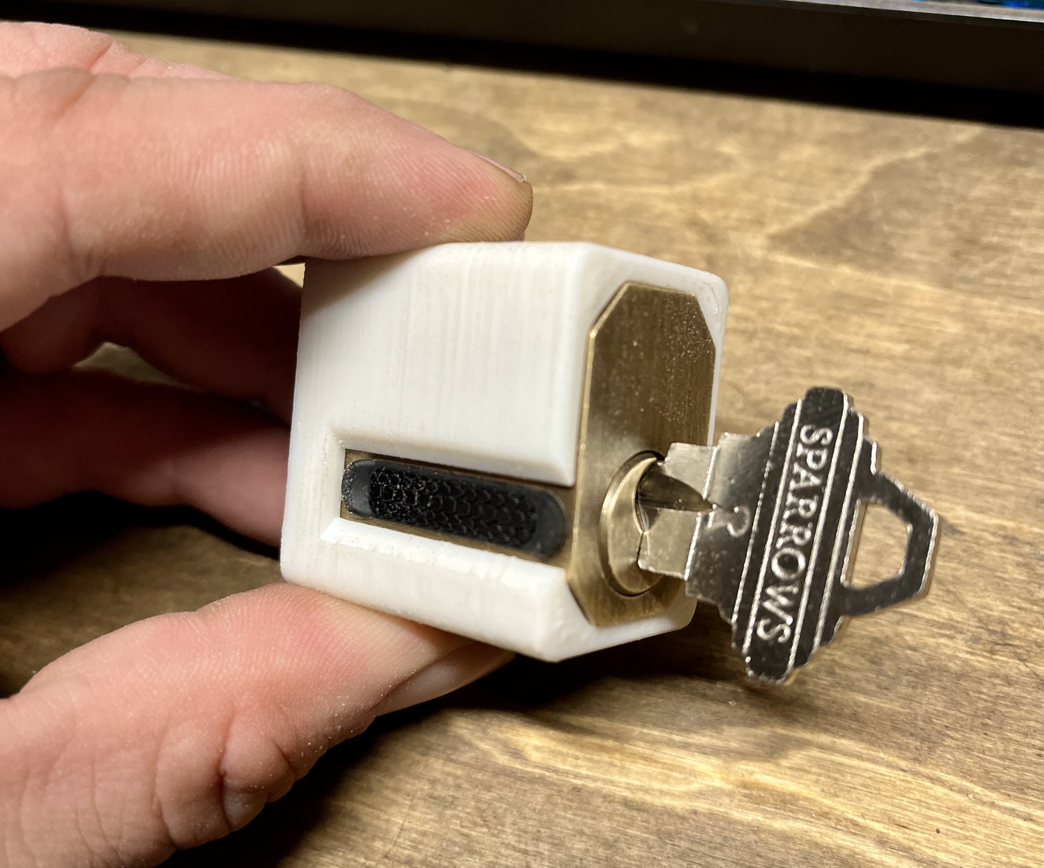 Tiêu đề Giá đỡ chim sẻ Sidewinder Tóm tắt Đây là vật đựn