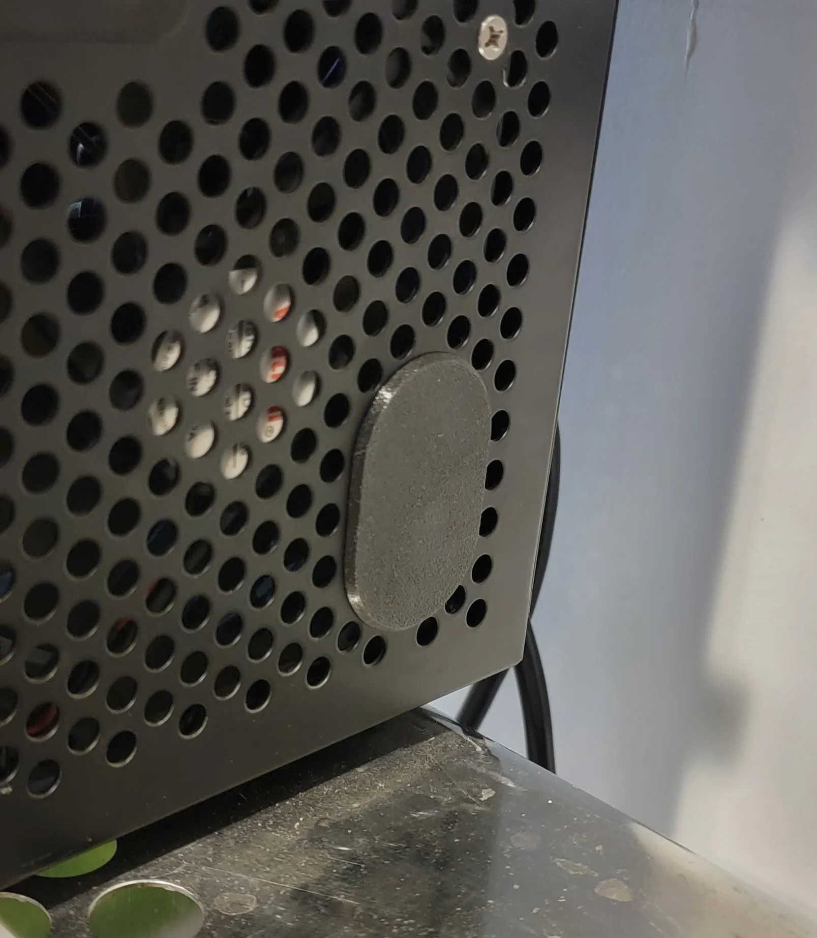 Tiêu đề Ổ cắm HarvestRight Hole Tóm tắt Che đi những lỗ chưa