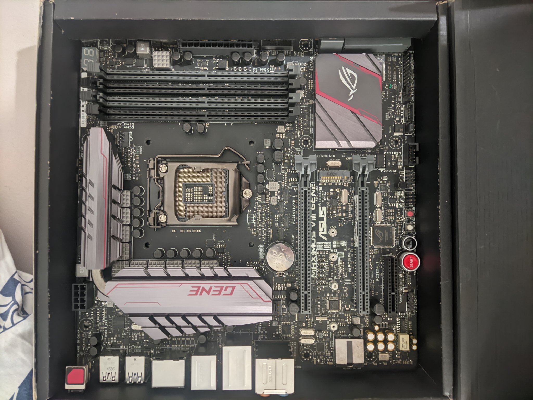 Tiêu đề Tấm chắn IO cho Asus Maximus VIII 8 Gene Tóm tắt Tấm khi