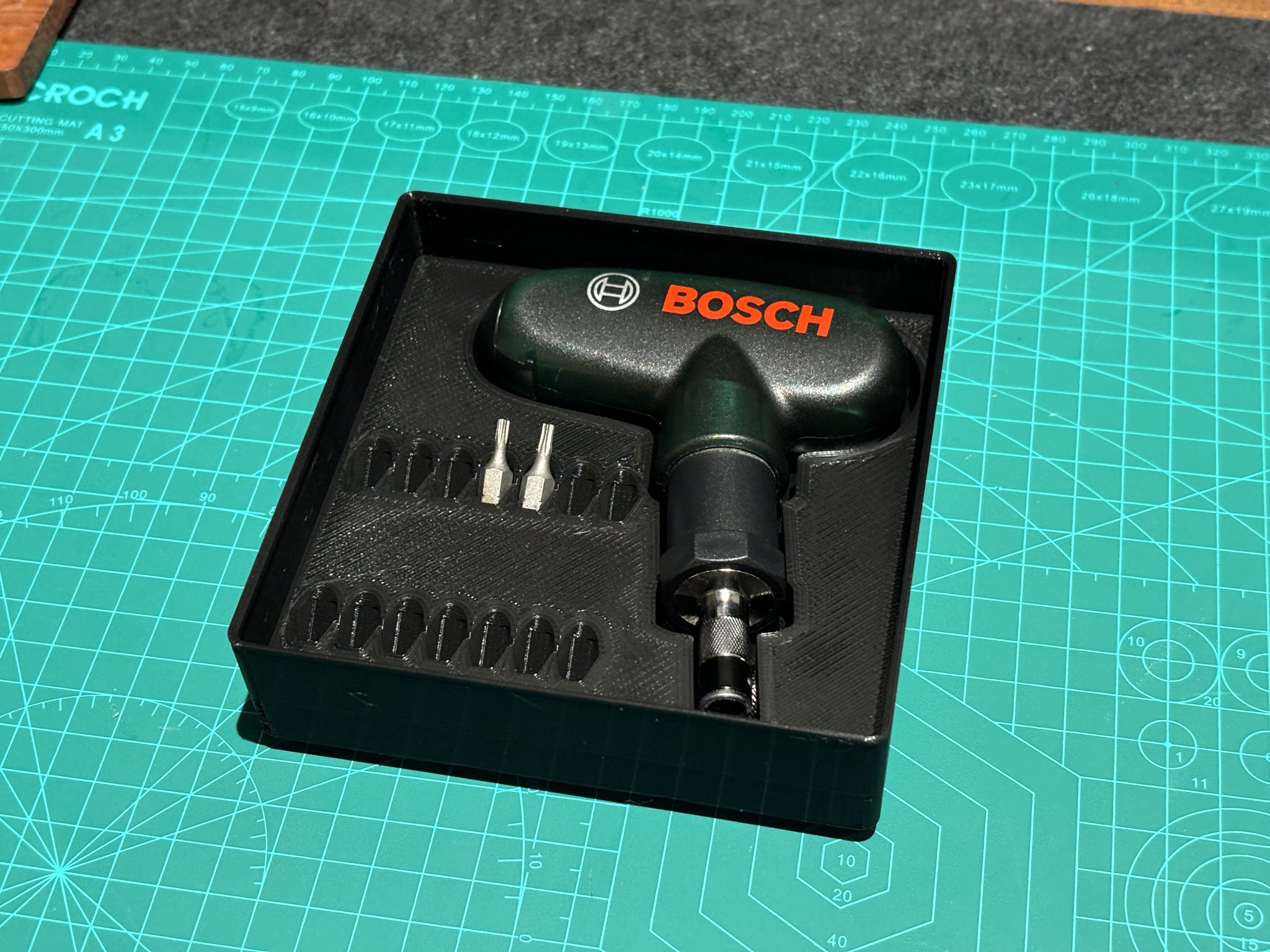 Tiêu đề Tuốc nơ vít tay cầm chữ T Gridfinity Bosch Ratchet 3x3 cao