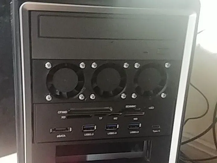 Khay Quạt 5.25" Cho PC Để Bàn - Dùng 3 Quạt 40mm