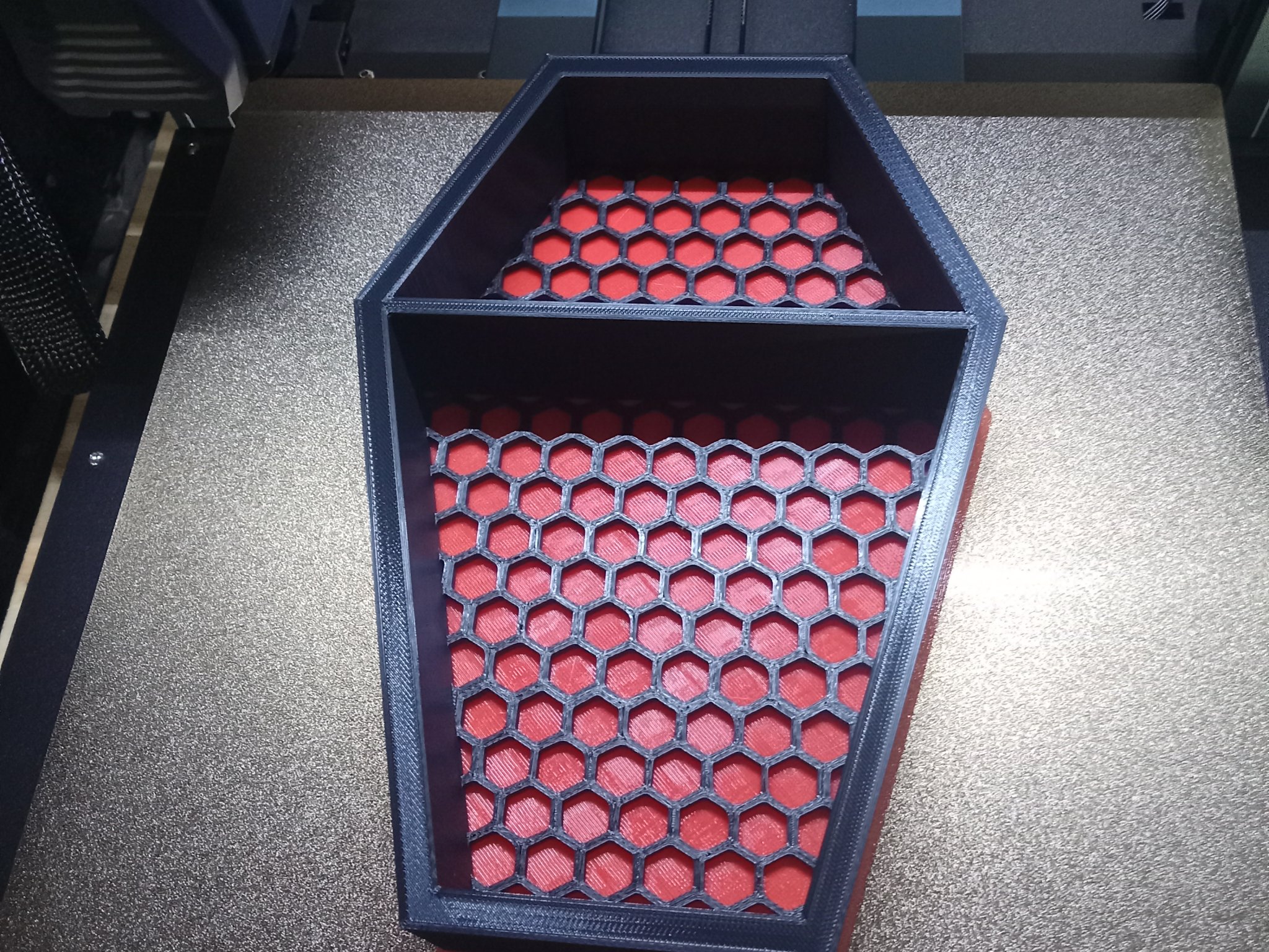 Tiêu đề Kệ quan tài tổ ong Tóm tắt Dùng làm kệ hoặc khay đ