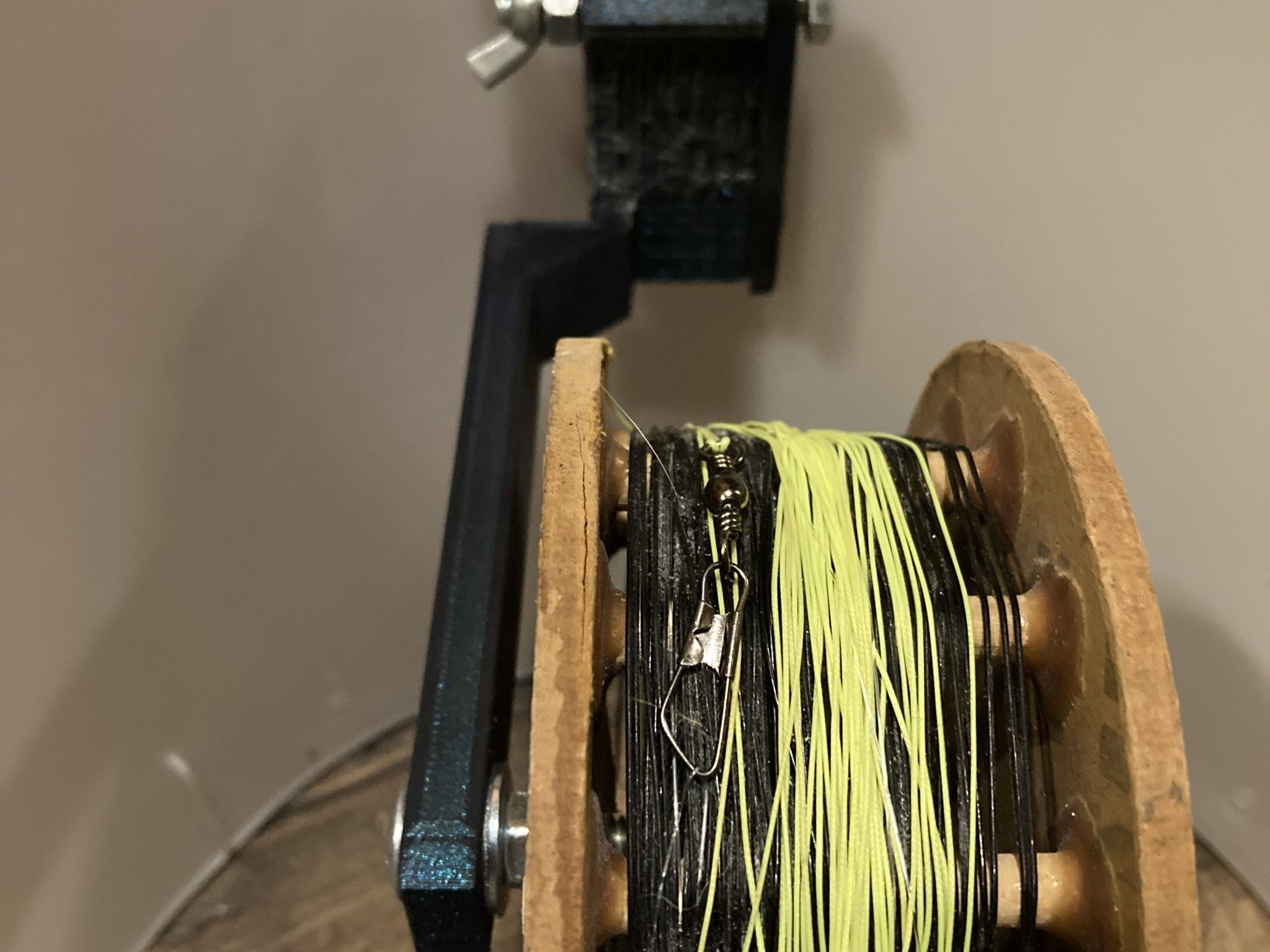 Giá Đỡ Rattle Reel Âm Nắp