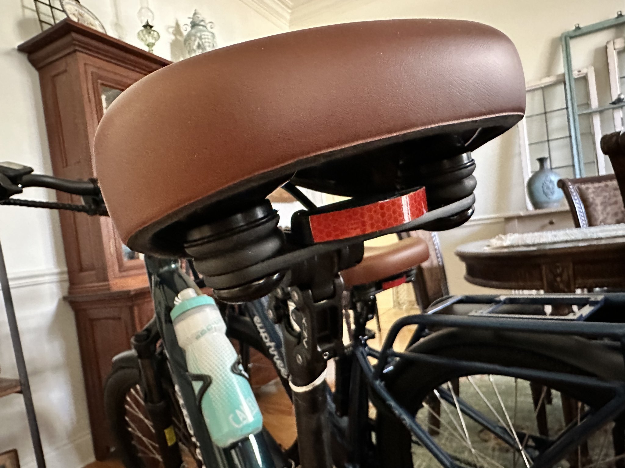 Tiêu đề Giá đỡ AirTag ẩn yên xe đạp Tóm tắt Được thiết