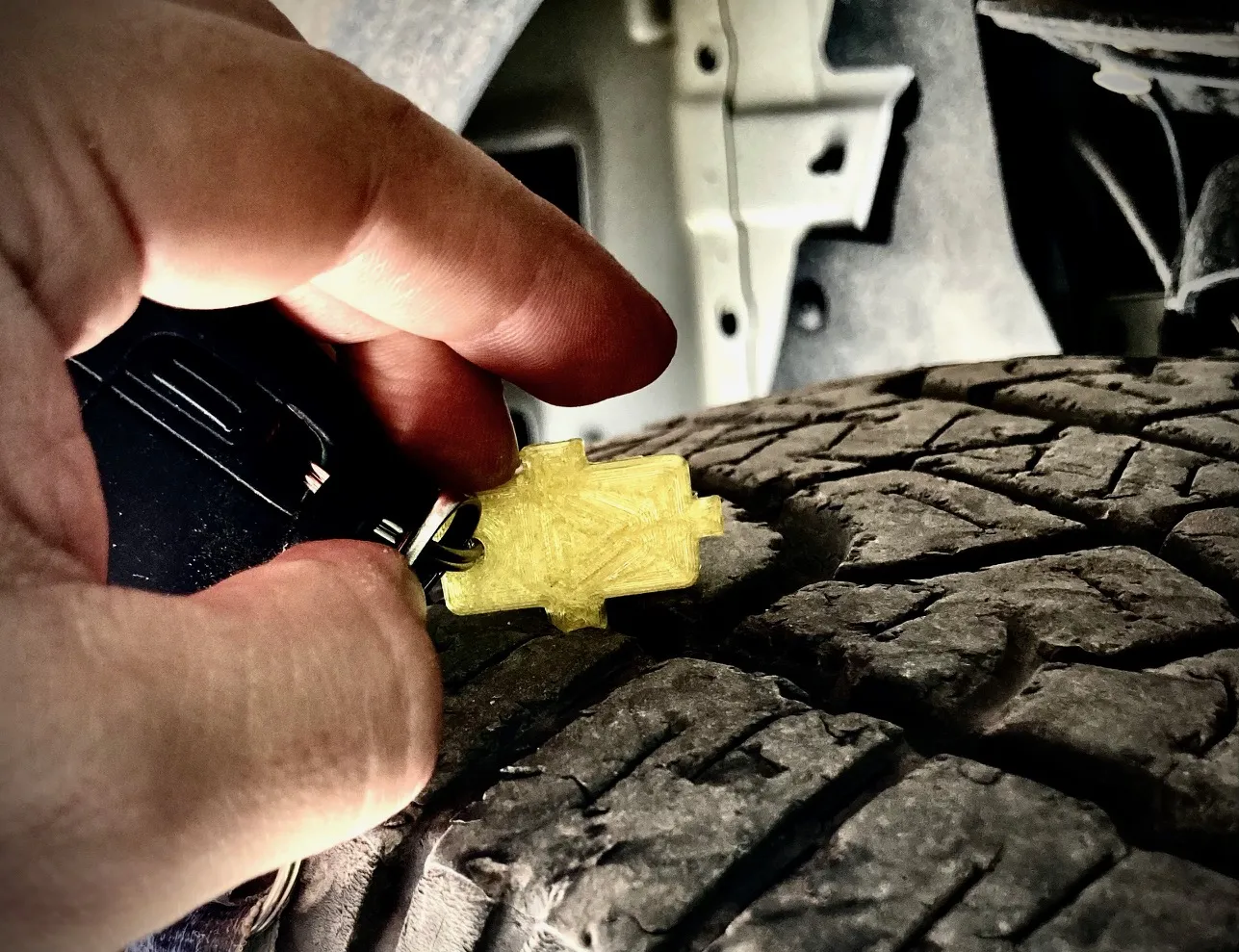 Tiêu đề Máy kiểm tra lốp xe Tóm tắt Công cụ kiểm tra lốp n