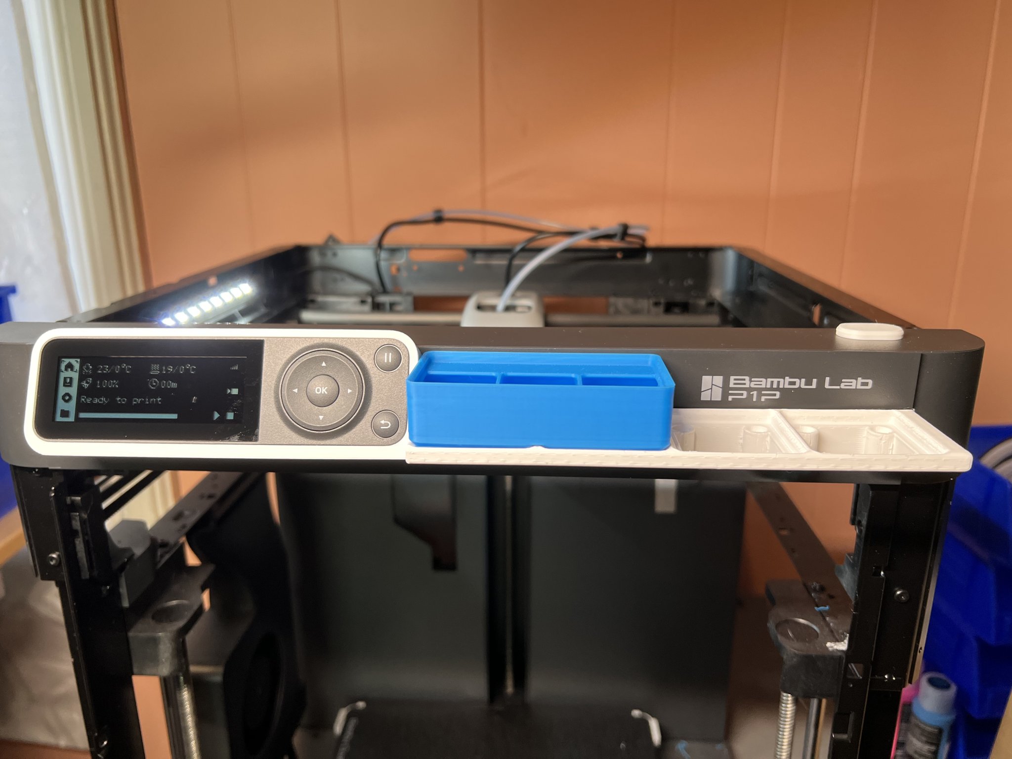 Tiêu đề Tấm che mặt Gridfinity cho Bambu Lab P1P Tóm tắt Remix Bu