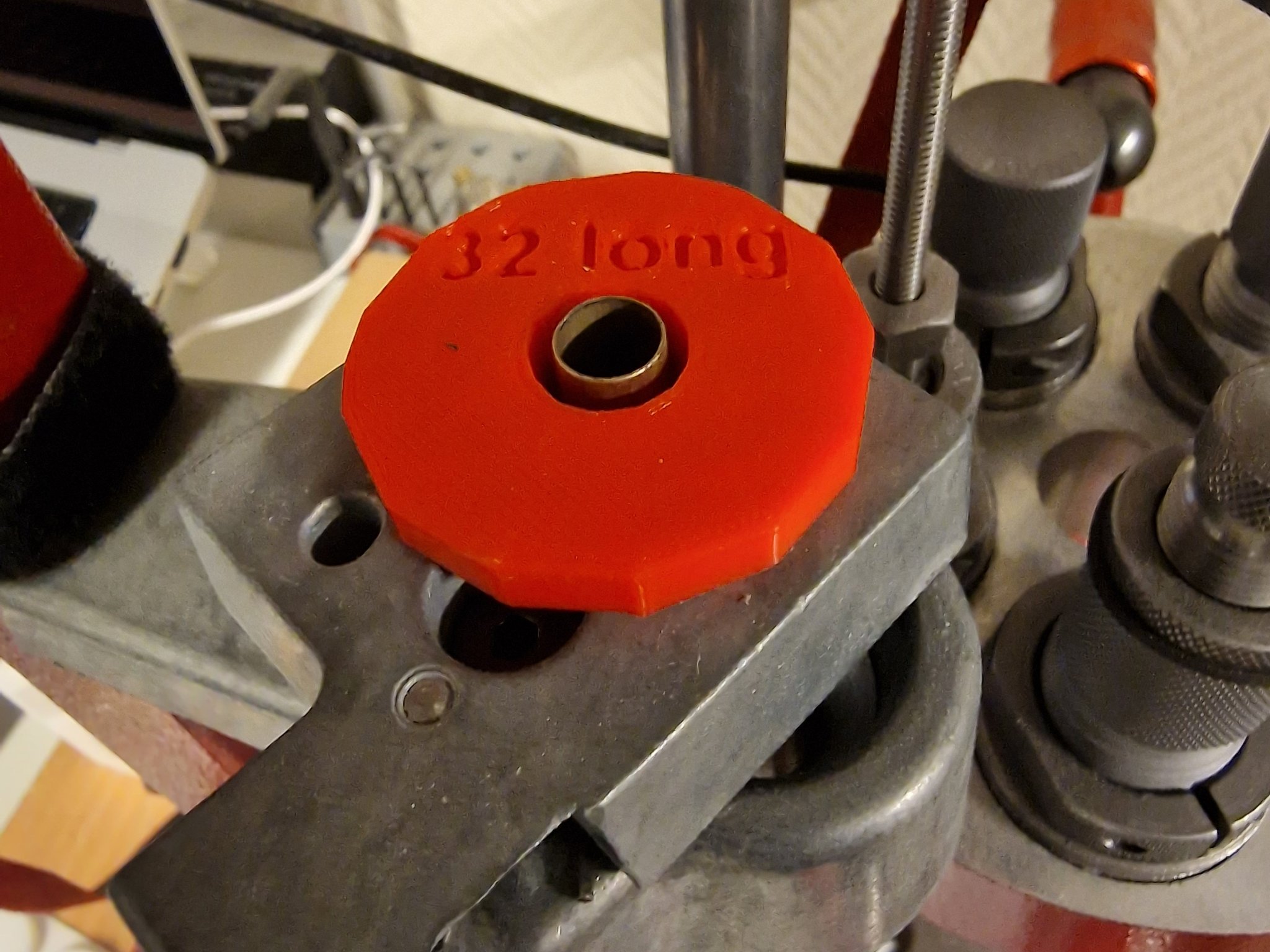 Tiêu đề Hornady AP Case Drop Insert Tóm tắt Để dễ dàng điều c