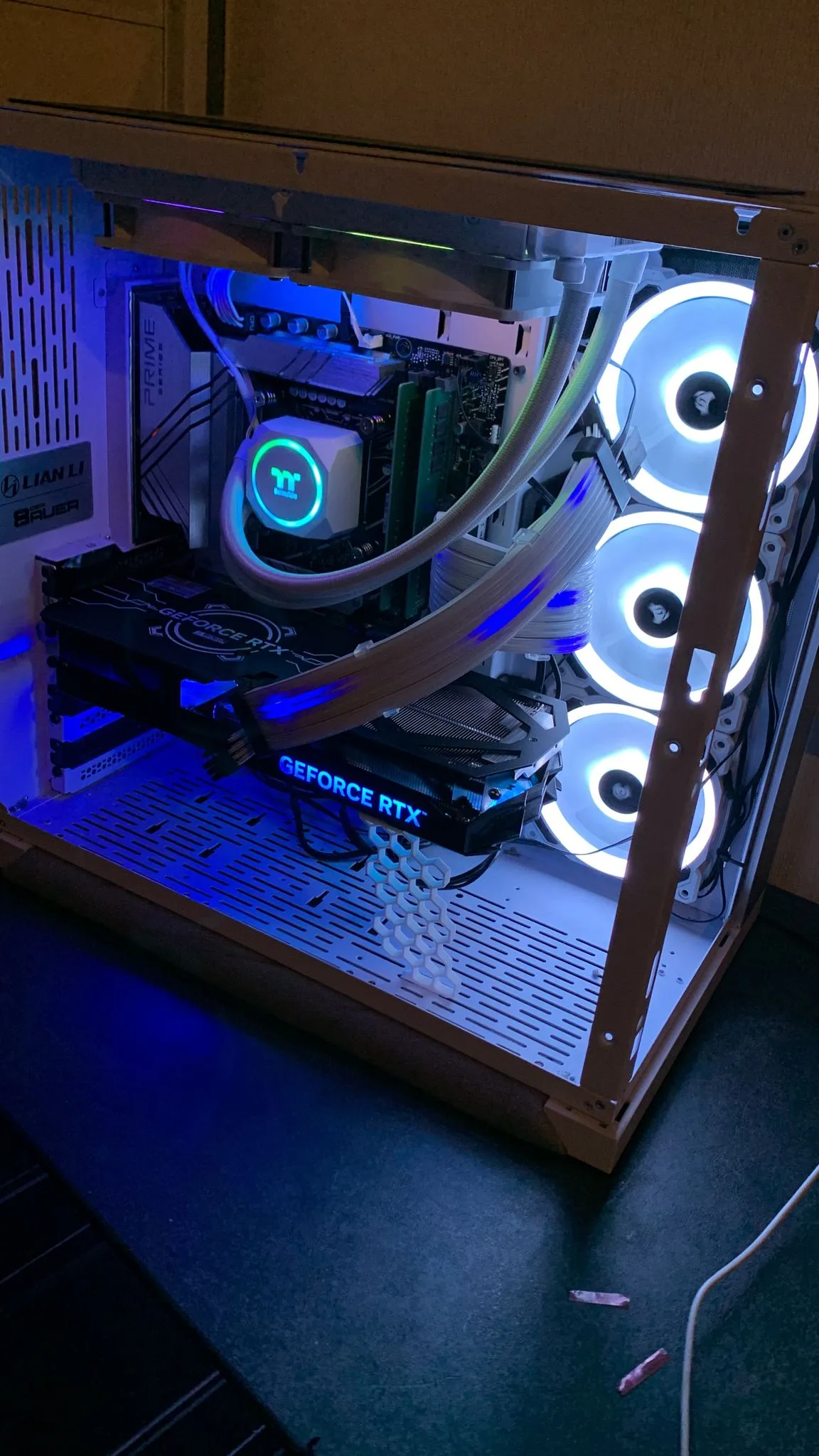 Tiêu đề Hỗ trợ GPU Honeycomb Tóm tắt Chỉ là một giá đỡ GP