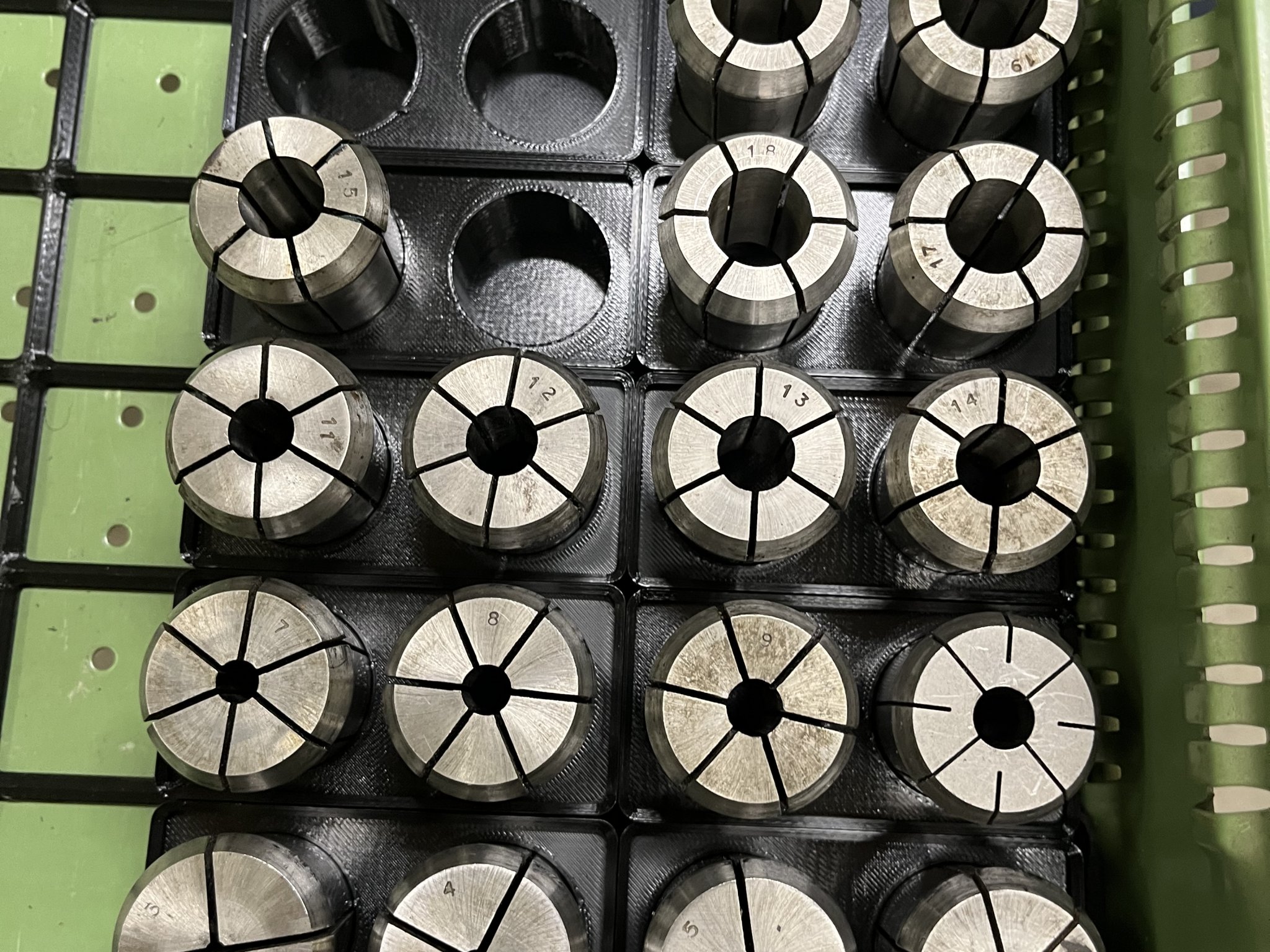 Tiêu đề Thùng đựng rác Gridfinity OZ 444E Tóm tắt Giá đỡ cho