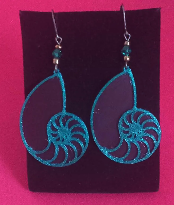 Mặt dây chuyền nautilus làm trang sức