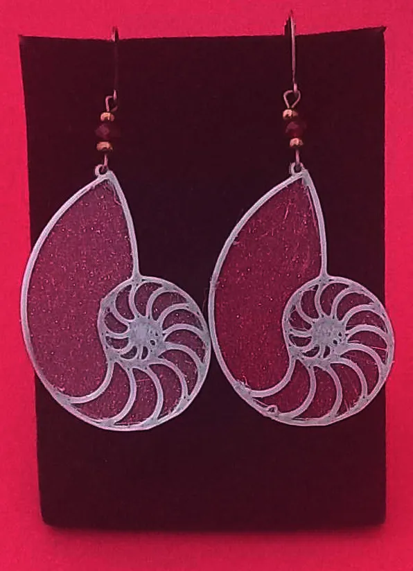 Mặt dây chuyền nautilus làm trang sức