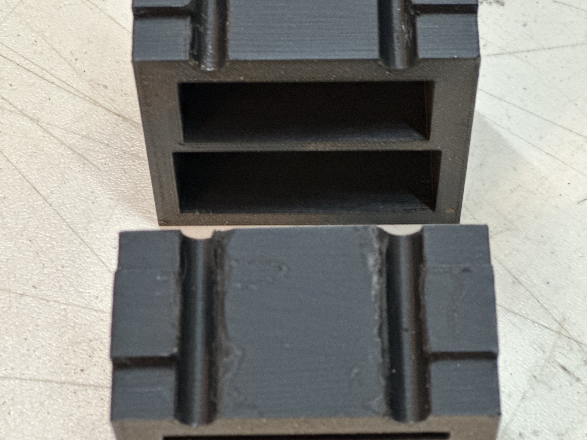 Kệ Milwaukee Packout - Giữ Thước/Thước Thủy