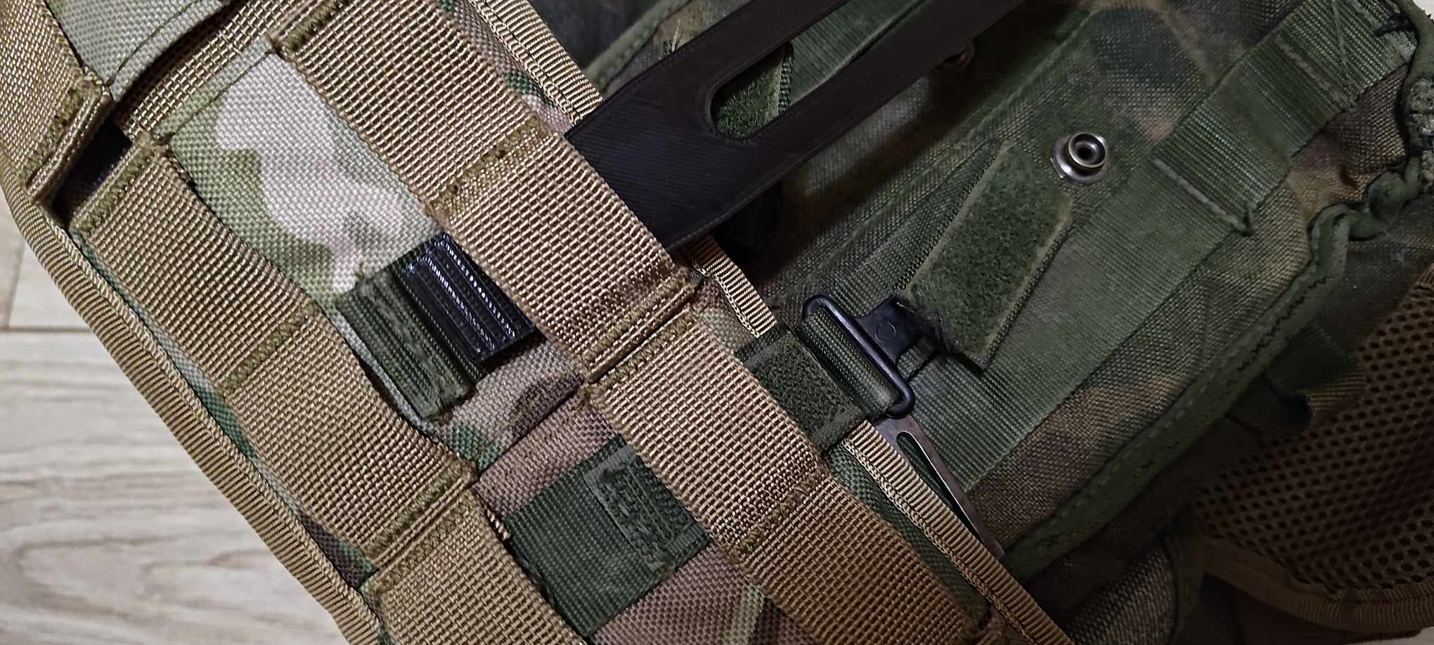 Dụng Cụ Gắn Túi MOLLE, PLCE