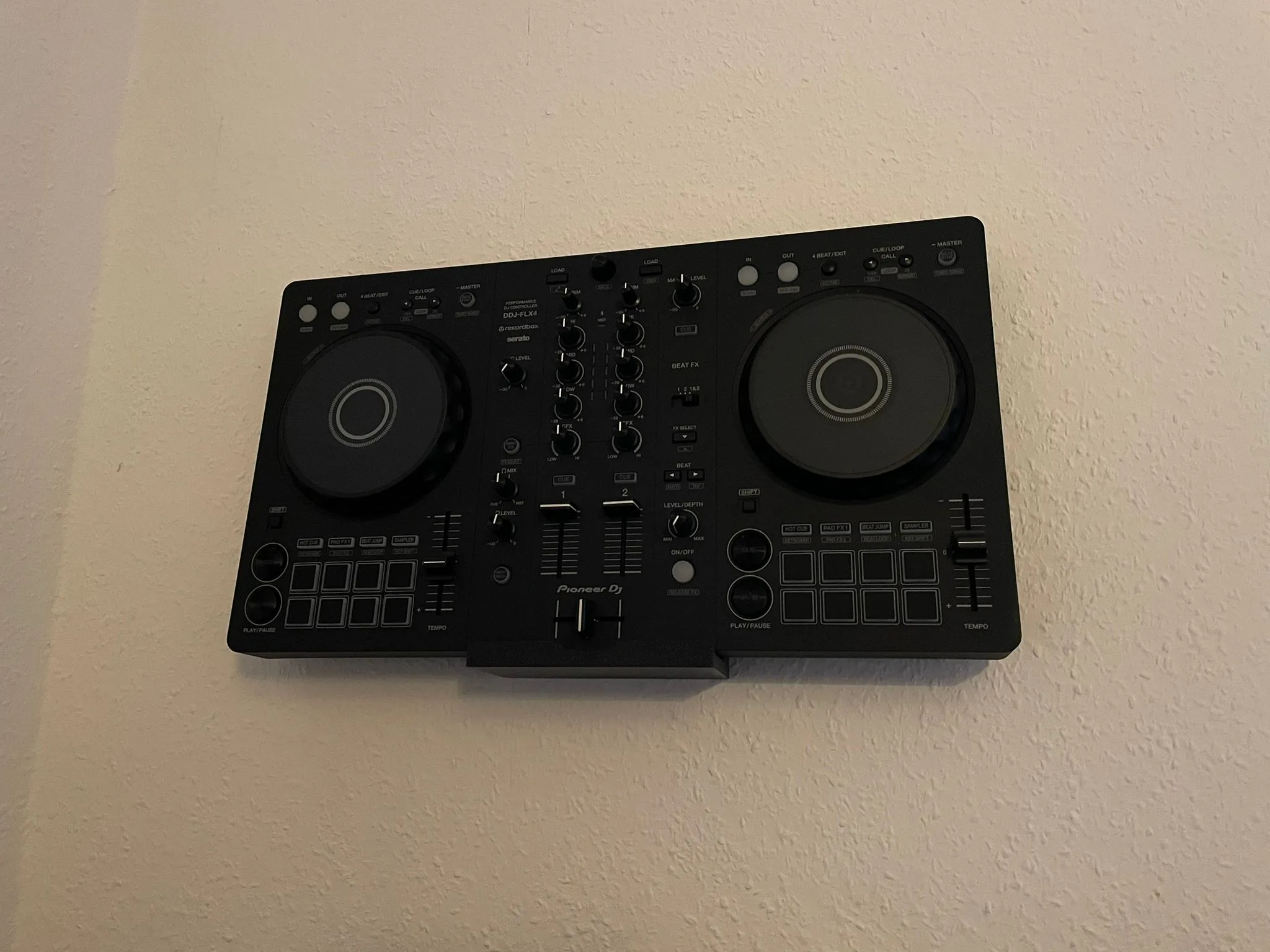 Wall-Mount for DDJ FLX4