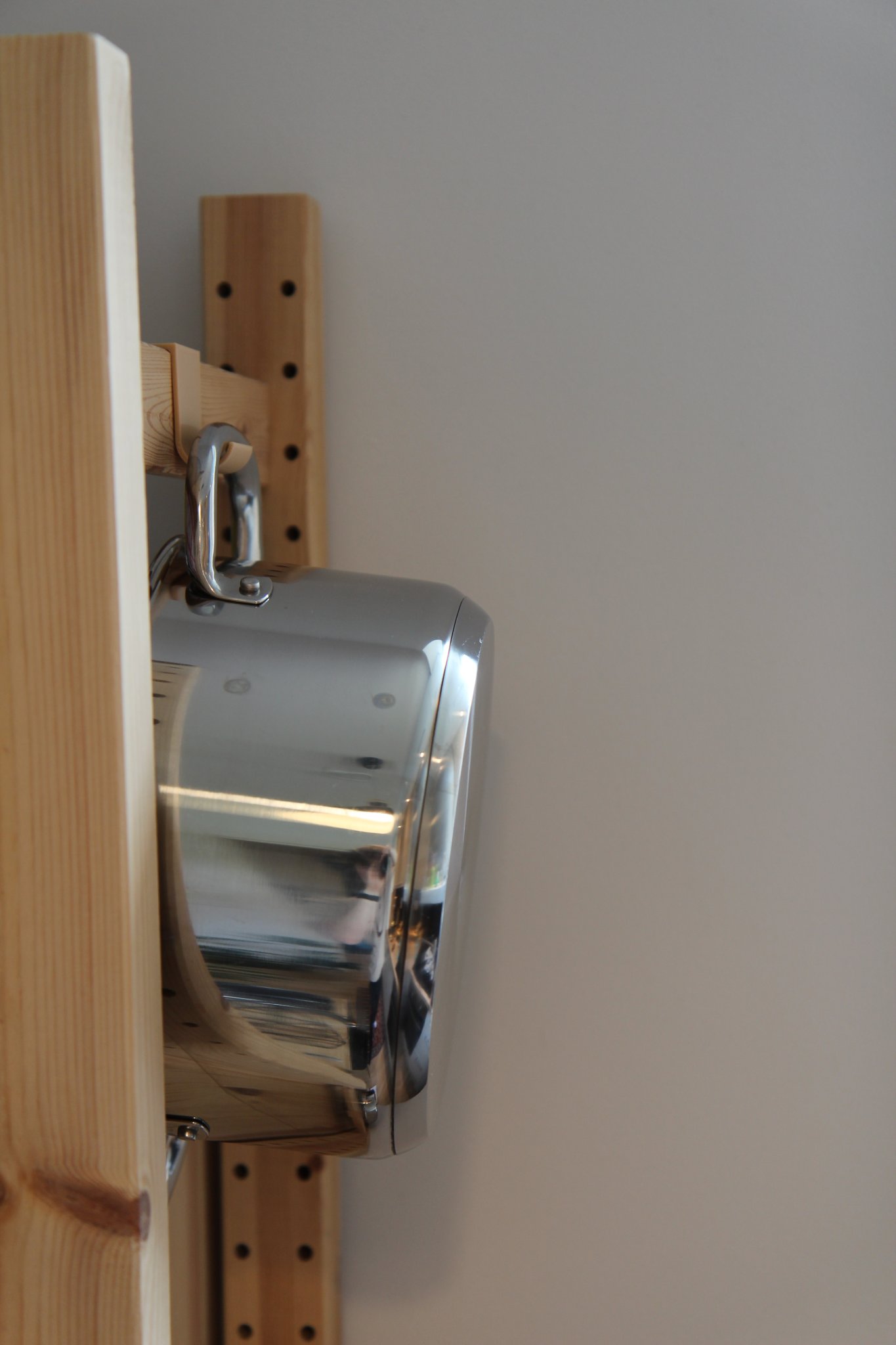 Tiêu đề Móc treo kệ Ivar IKEA Tóm tắt Một chiếc móc để treo