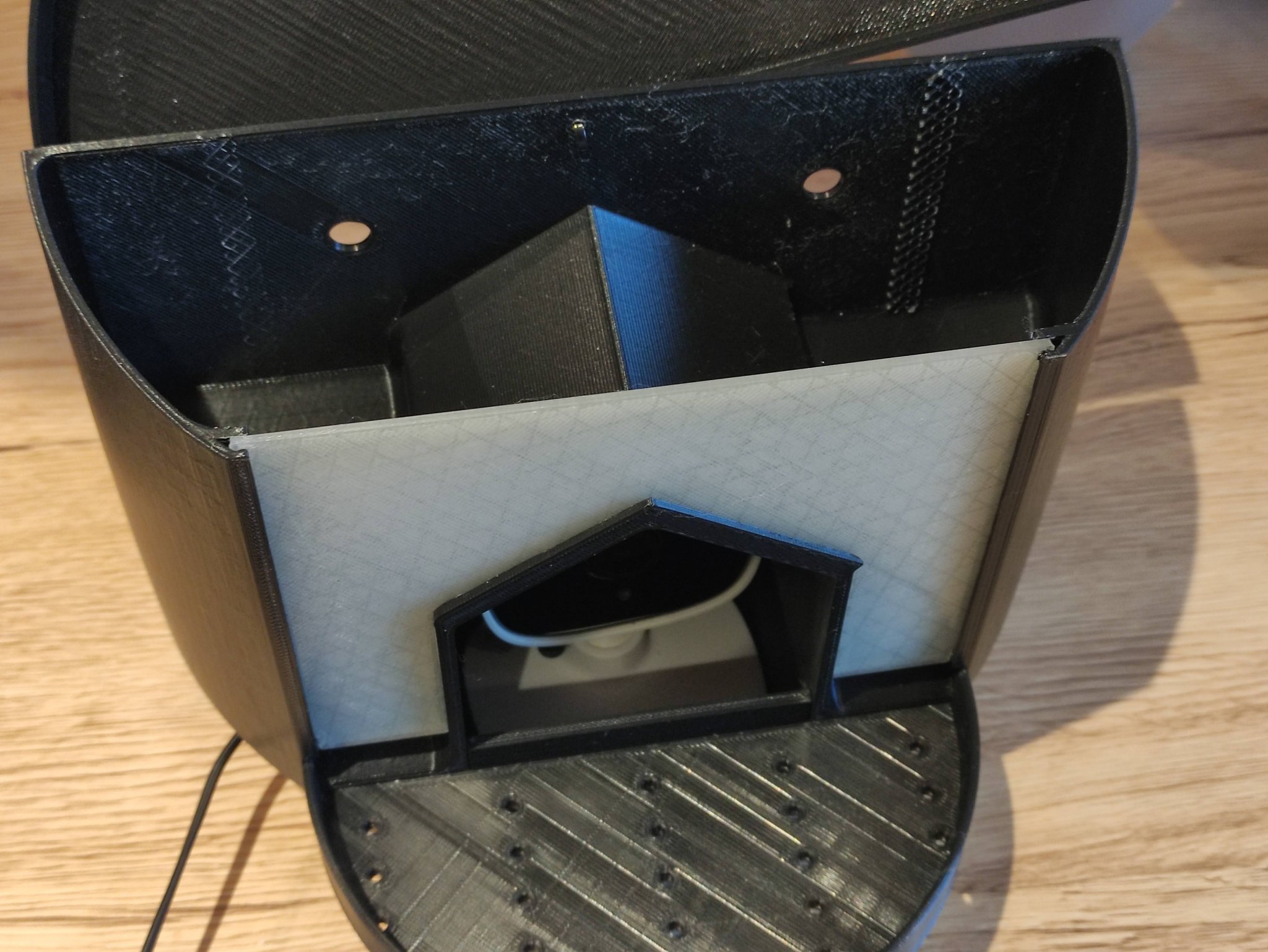 Máng Ăn Chim Có Khe Gắn Camera Tapo C100