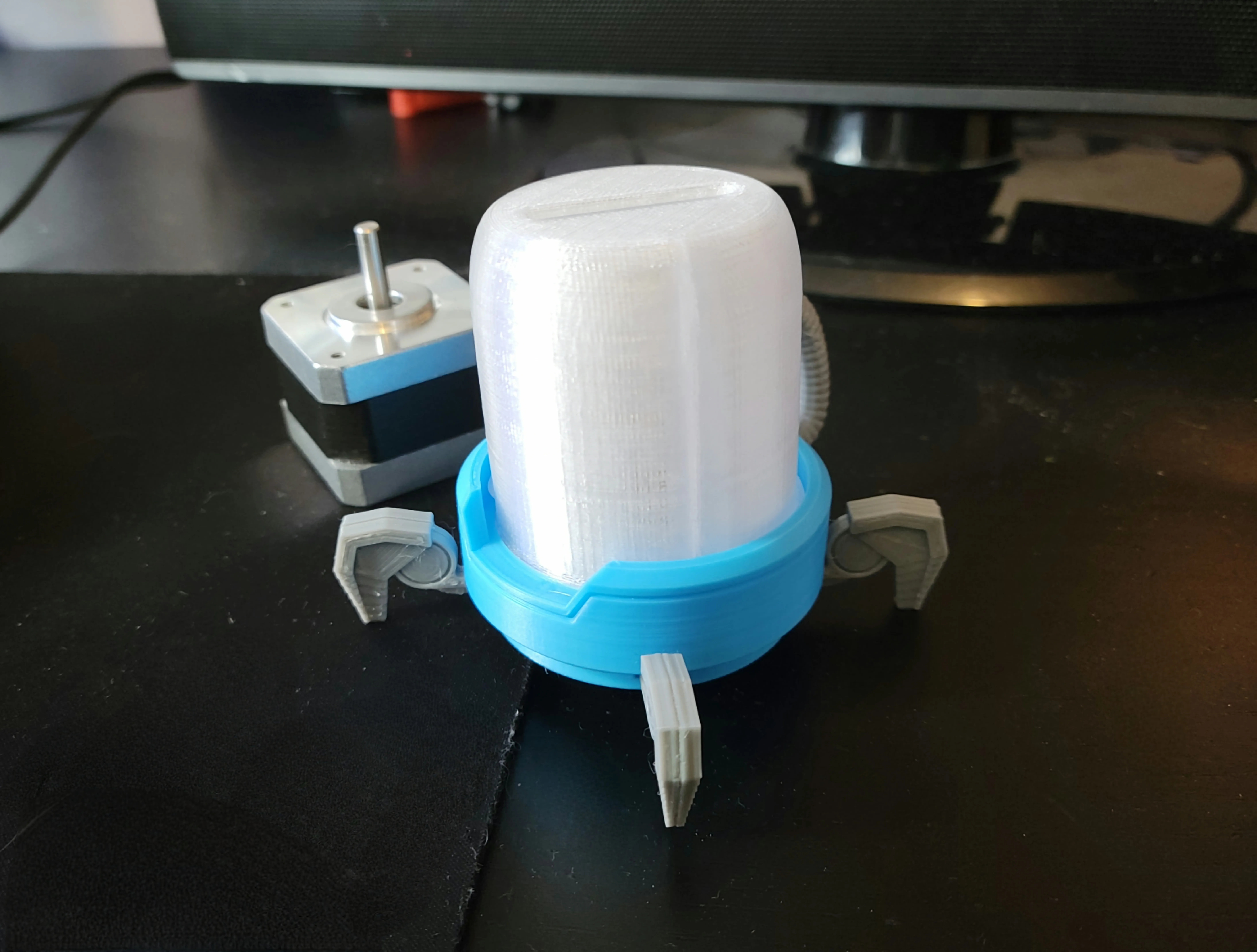 Tiêu đề Con heo đất robot Tóm tắt Robot heo đất dễ lắp ráp