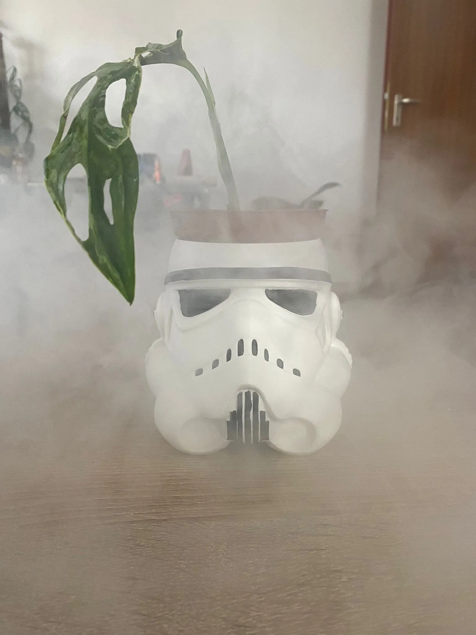 Mũ Stormtrooper Chậu Cây / Chậu Cây Mũ Stormtrooper Lớn
