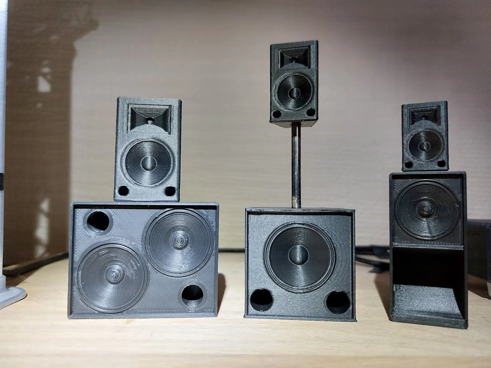 Bass speakers modelscale 1:20