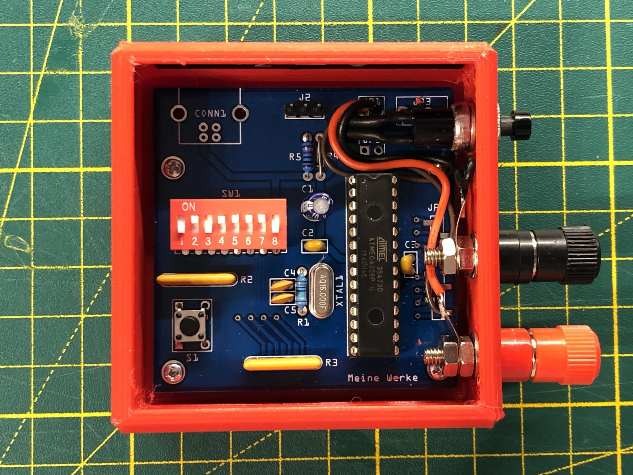 Vỏ nhỏ gọn cho bo mạch đánh giá