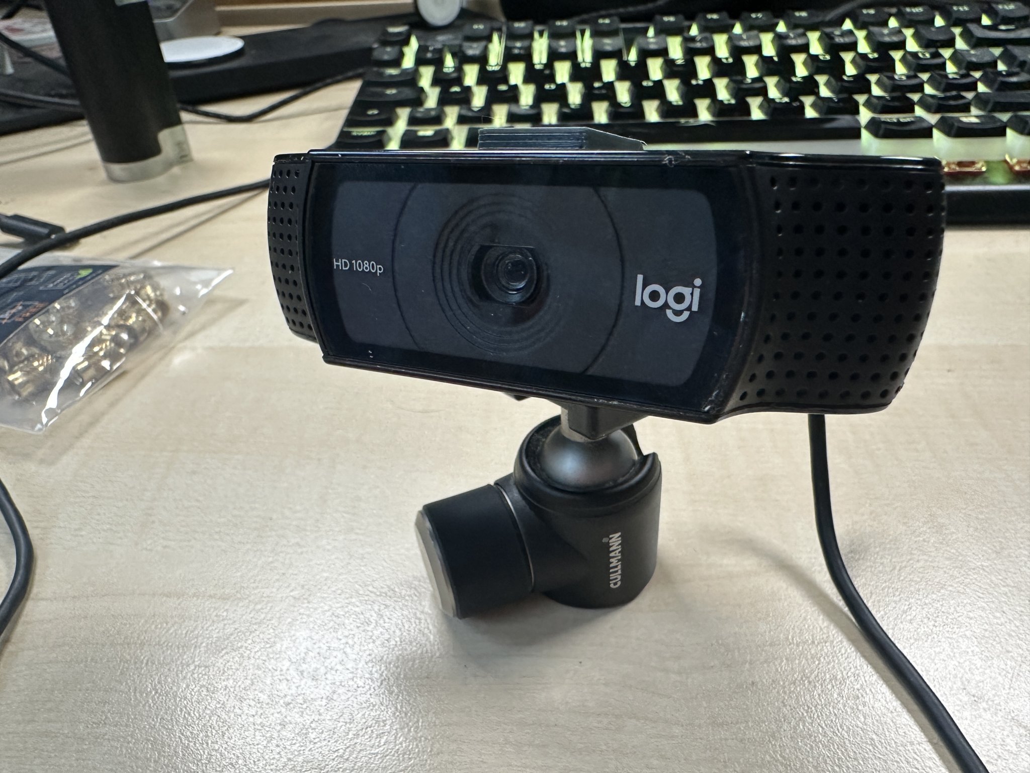 Tiêu đề Giá đỡ ba chân siêu nhỏ gọn cho Webcam Logitech C920 Tó