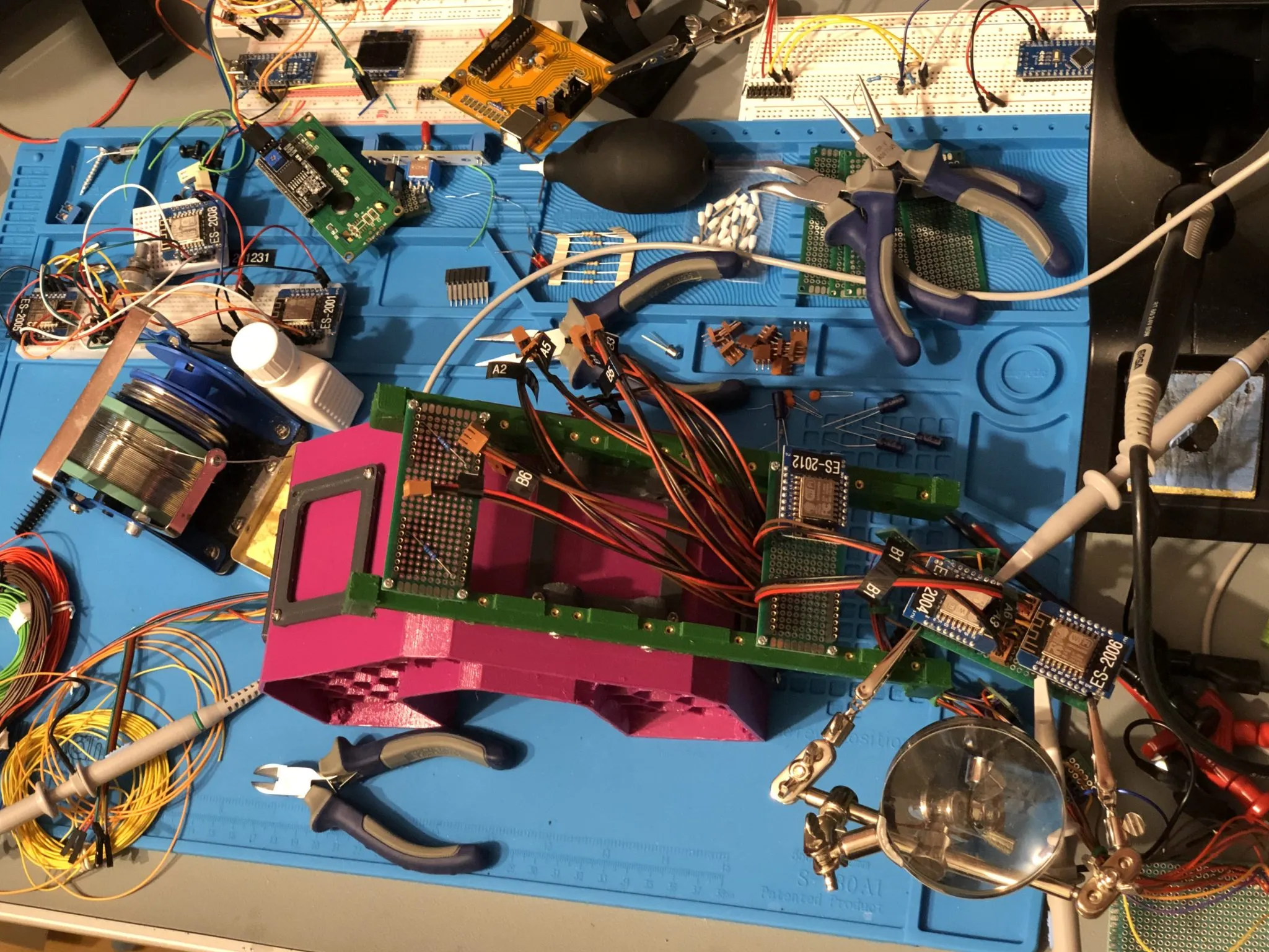 Photoelectric barrier research testbench