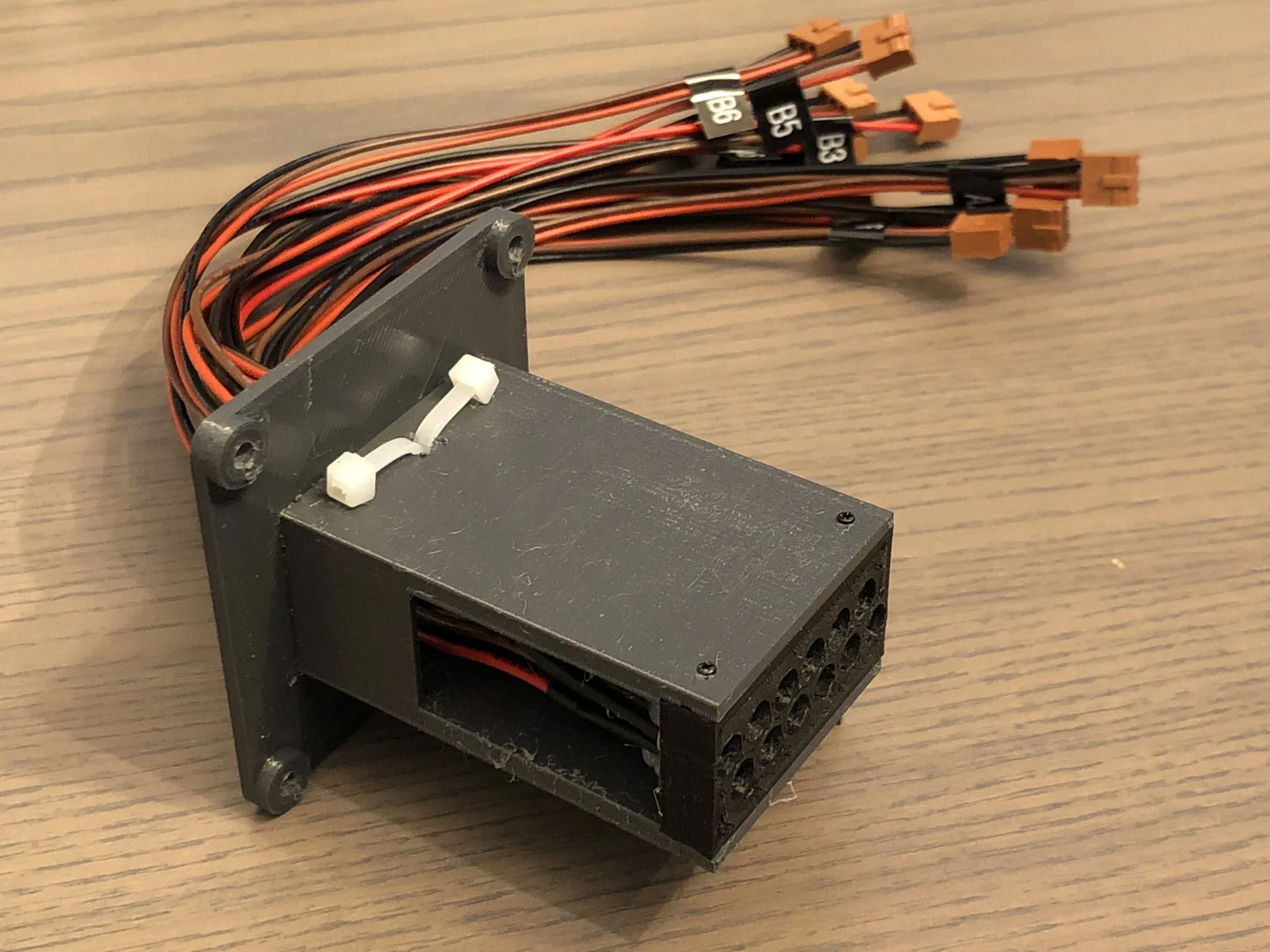 Photoelectric barrier research testbench