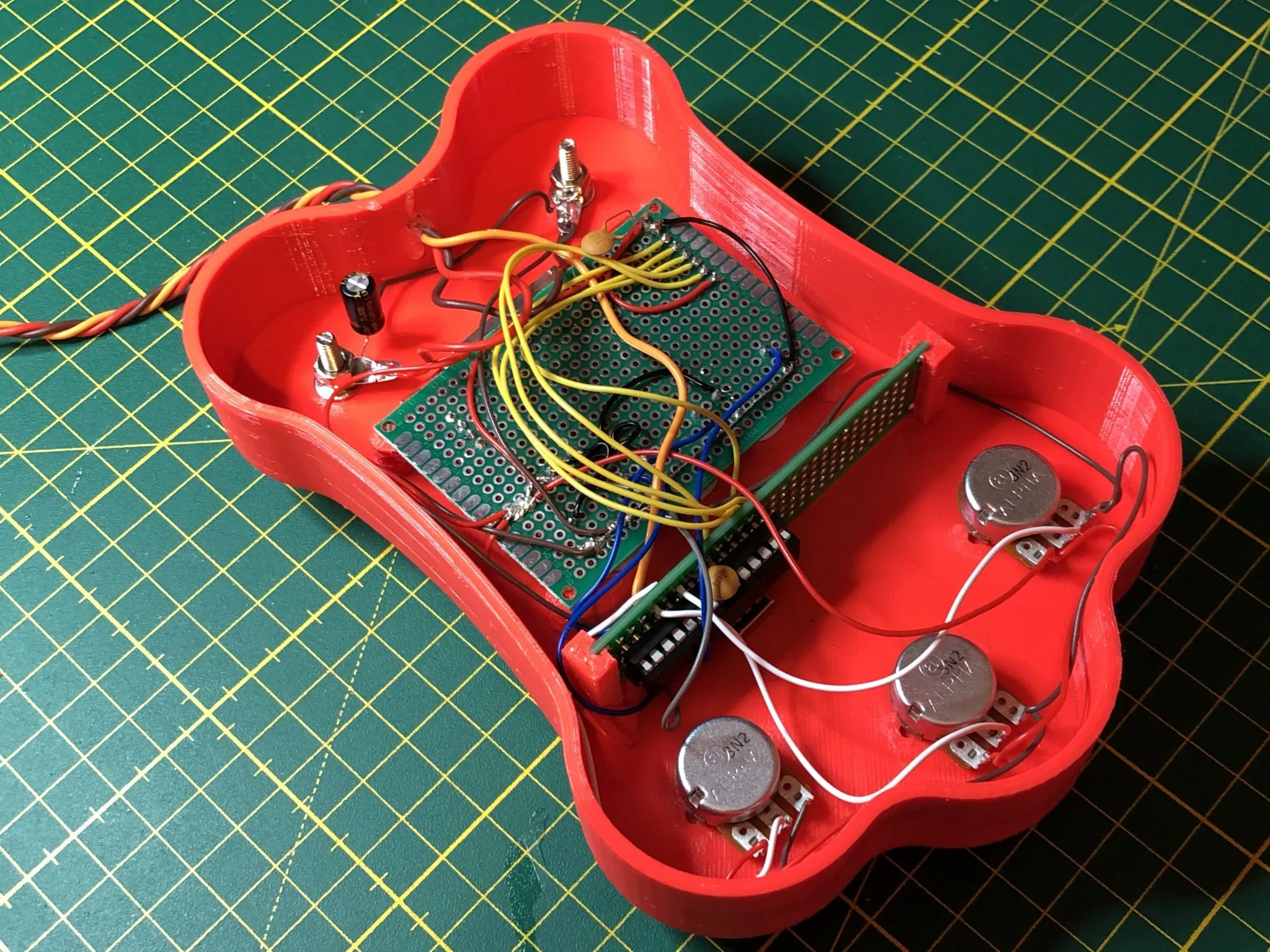 Measurement tool housing with display