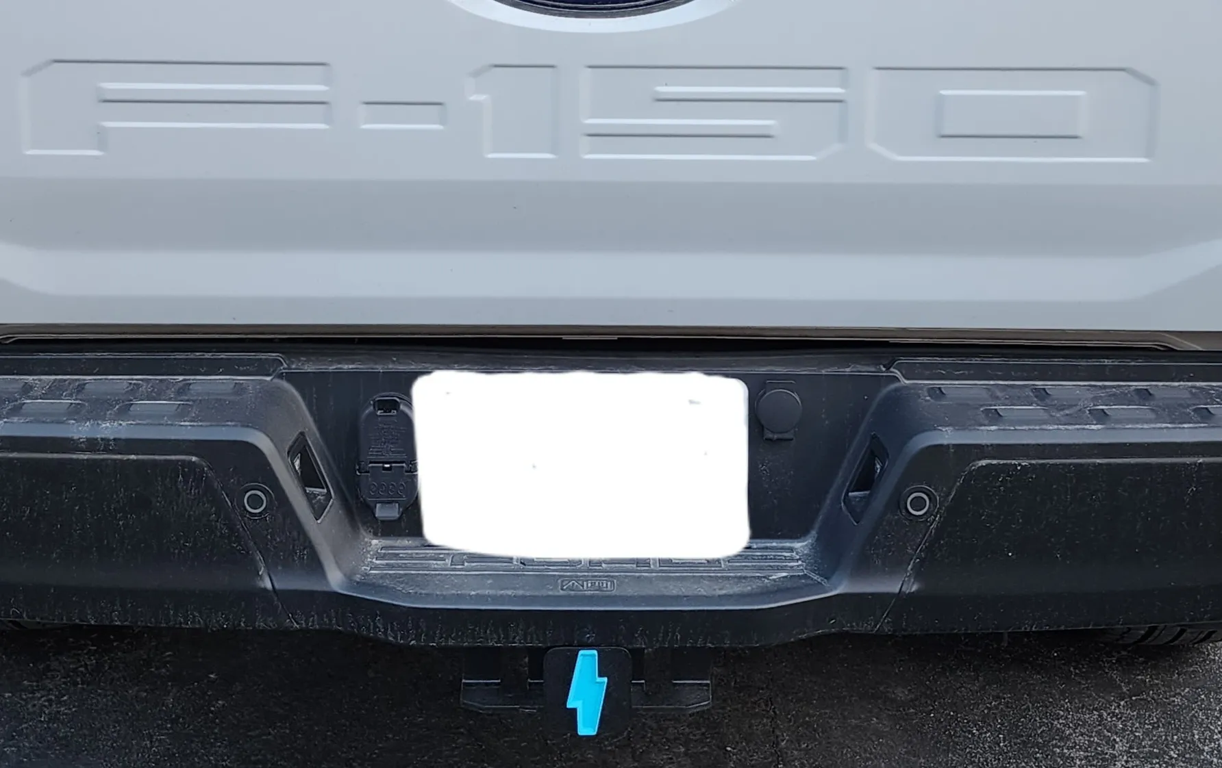 Tiêu đề Logo tia chớp F150 Tóm tắt Bu lông được phối lại đ